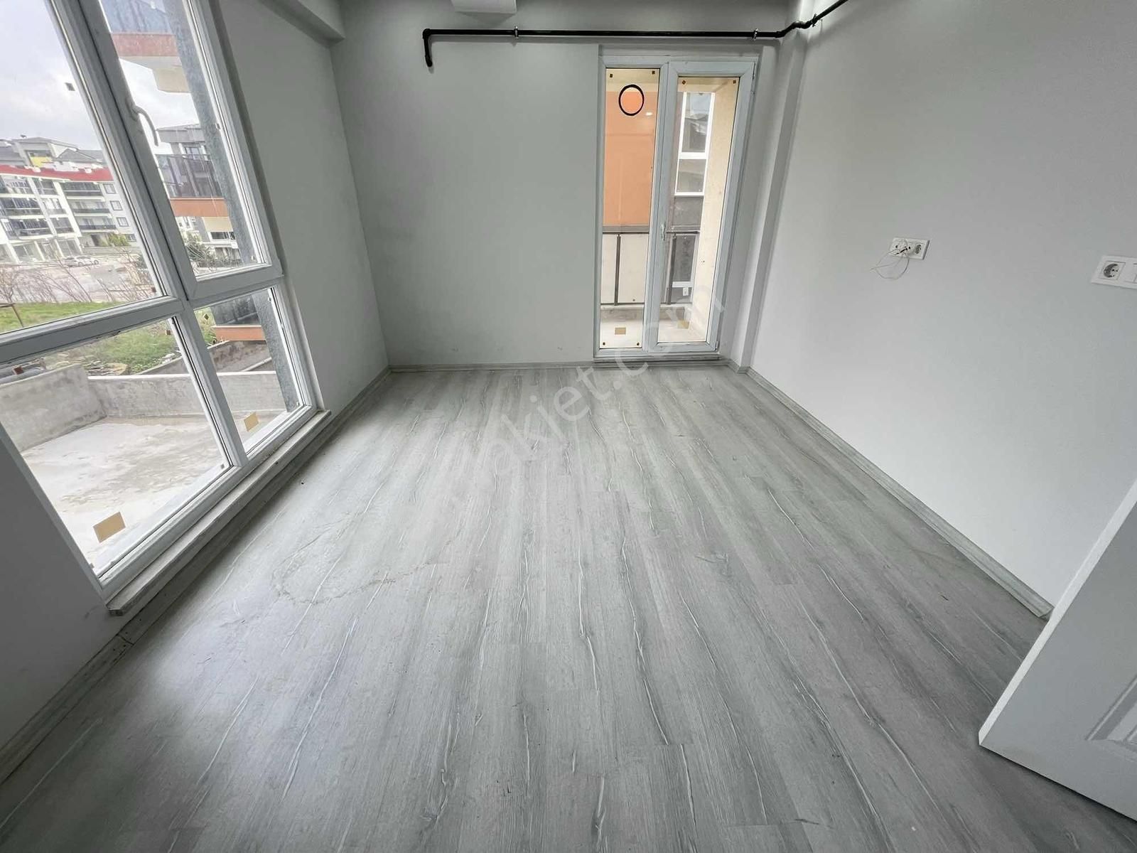 Şeyhsinan Mah Havuzlu Sitede 1+1 Geniş Balkonlu Satılık Daire - Görsel 19