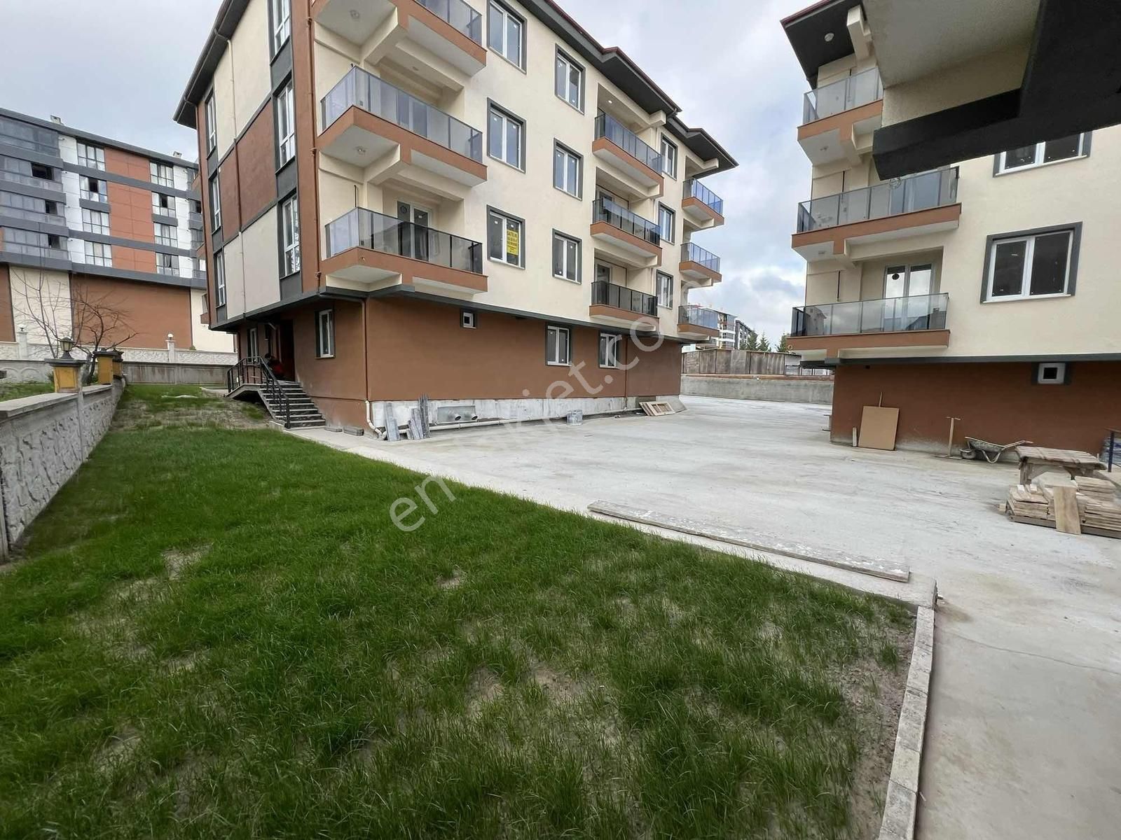 Şeyhsinan Mah Havuzlu Sitede 1+1 Geniş Balkonlu Satılık Daire - Görsel 13
