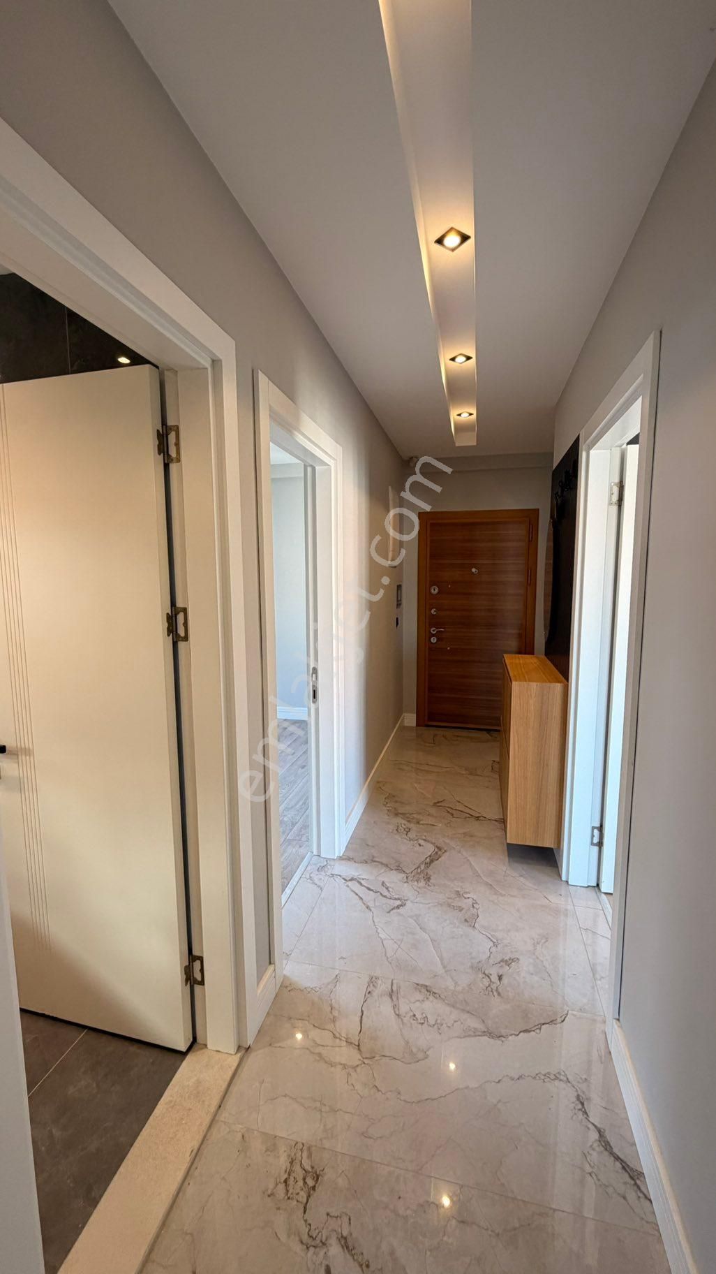 Kuşadası Davutlar’da Lüks Yapım Havuzlu 2+1 Daire - Görsel 33