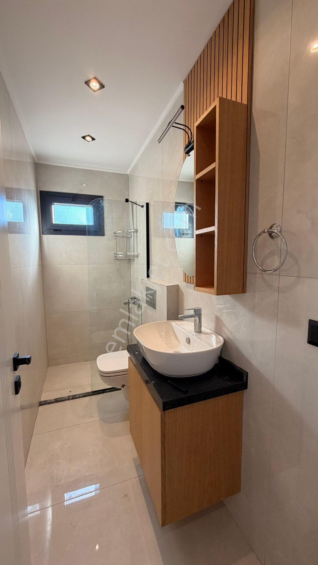 Kuşadası Davutlar’da Lüks Yapım Havuzlu 2+1 Daire - Görsel 26