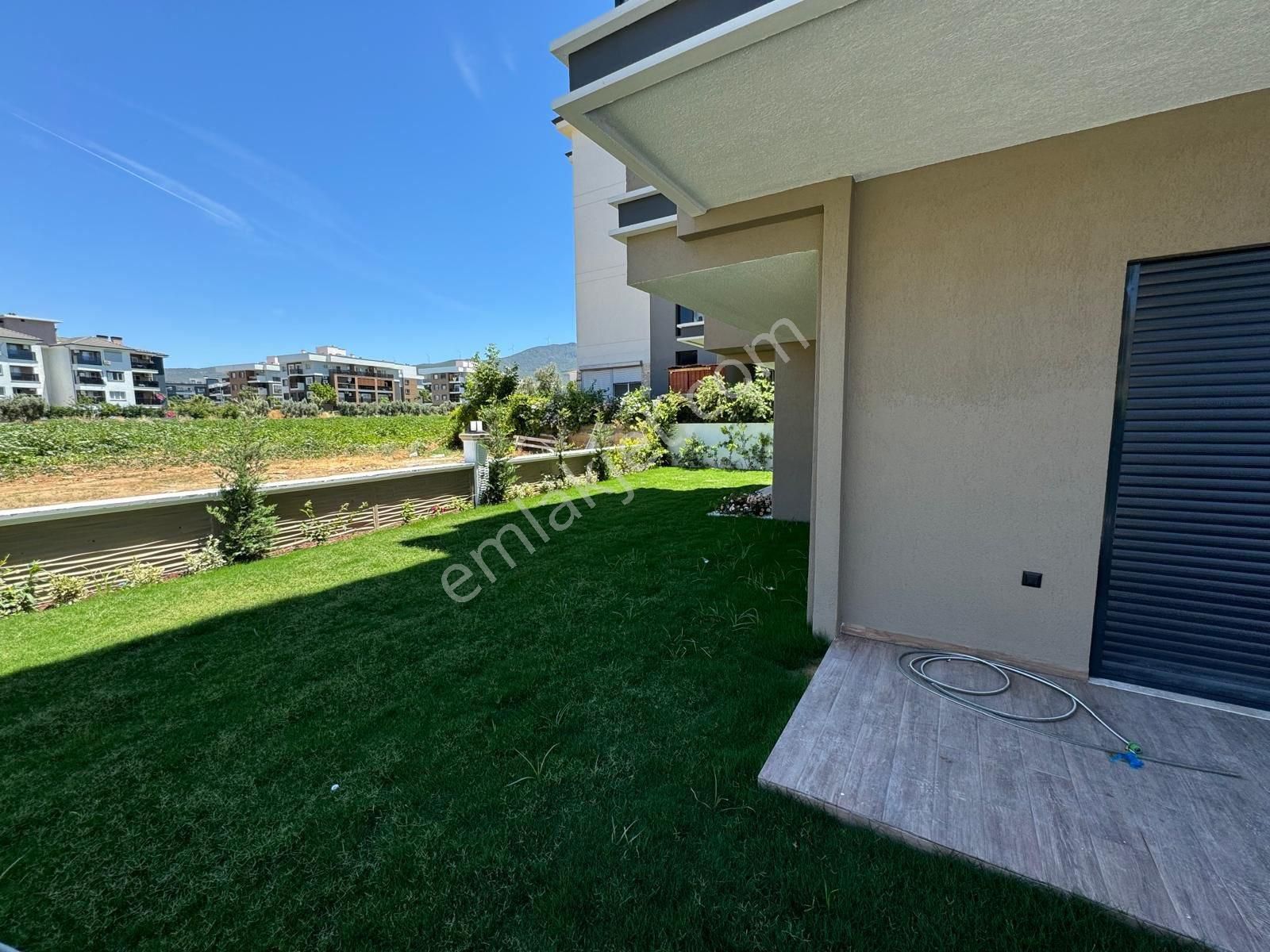 Kuşadası Davutlar’da Lüks Yapım Havuzlu 2+1 Daire - Görsel 6