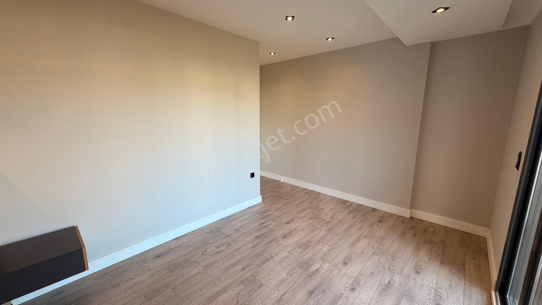 Kuşadası Davutlar’da Lüks Yapım Havuzlu 2+1 Daire - Görsel 28