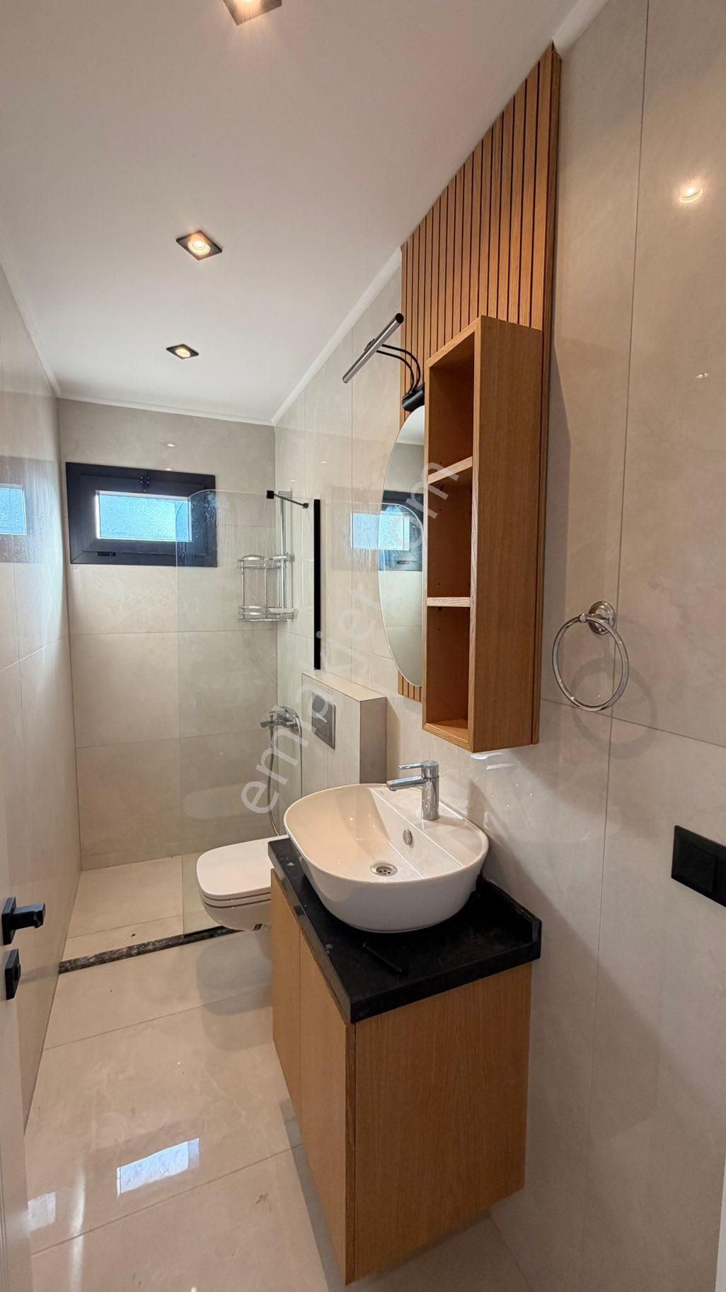 Kuşadası Davutlar’da Lüks Yapım Havuzlu 2+1 Daire - Görsel 25