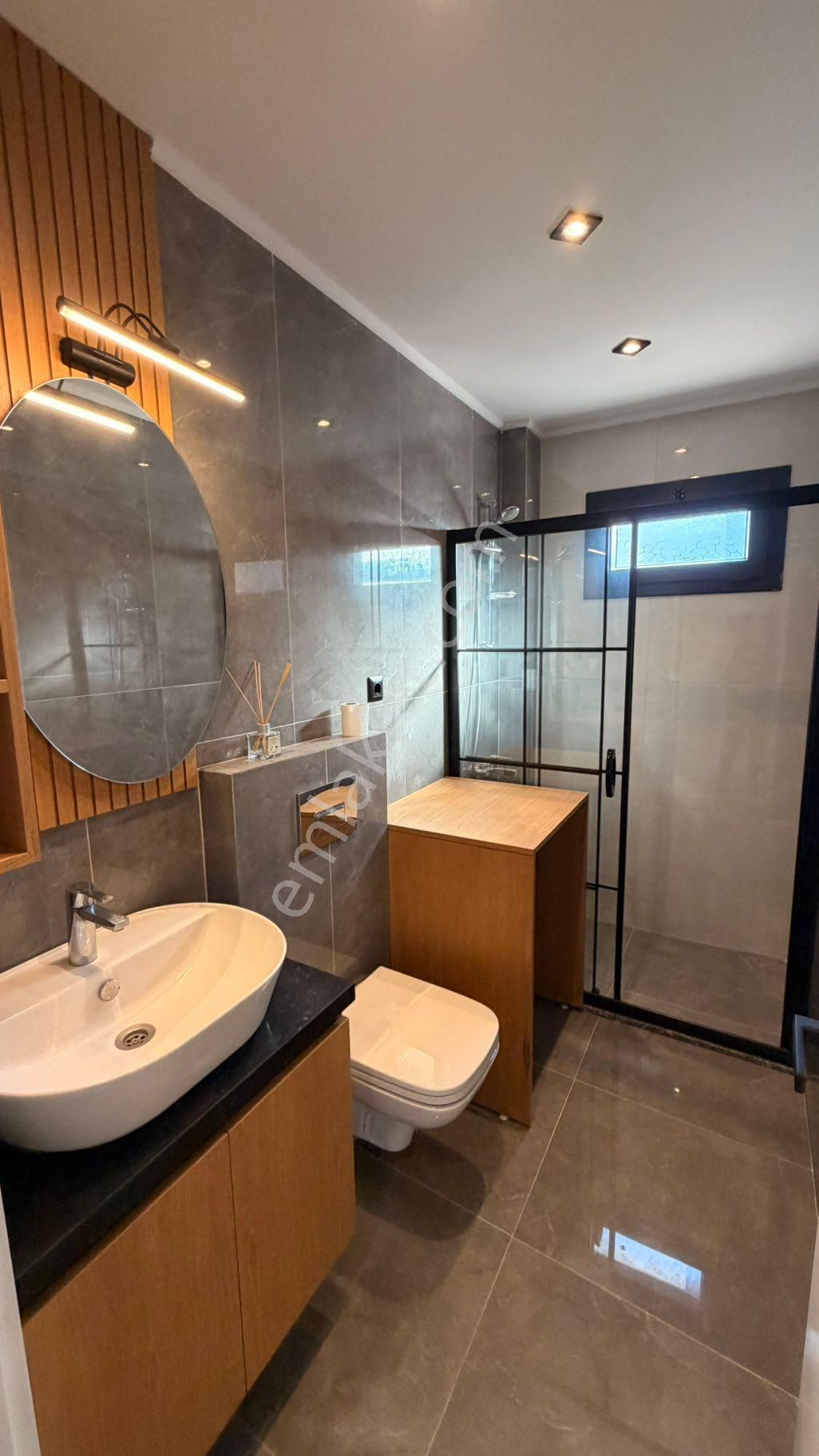 Kuşadası Davutlar’da Lüks Yapım Havuzlu 2+1 Daire - Görsel 32