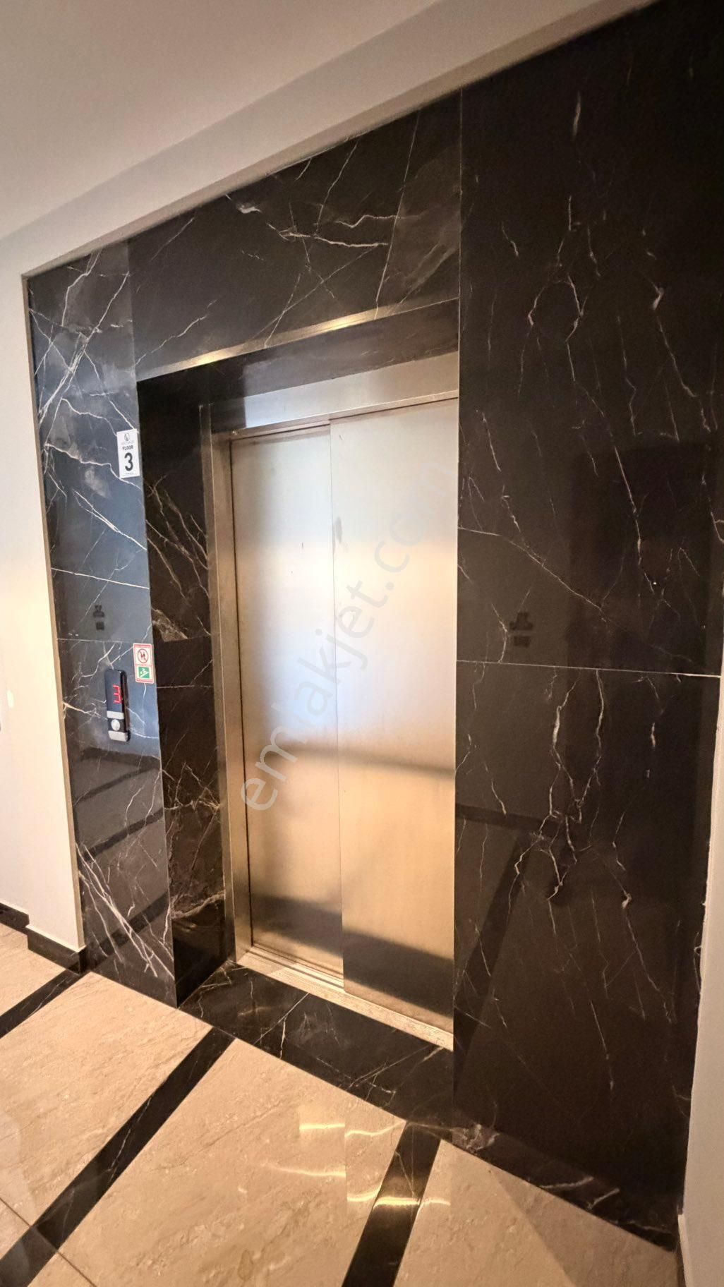 Kuşadası Davutlar’da Lüks Yapım Havuzlu 2+1 Daire - Görsel 39