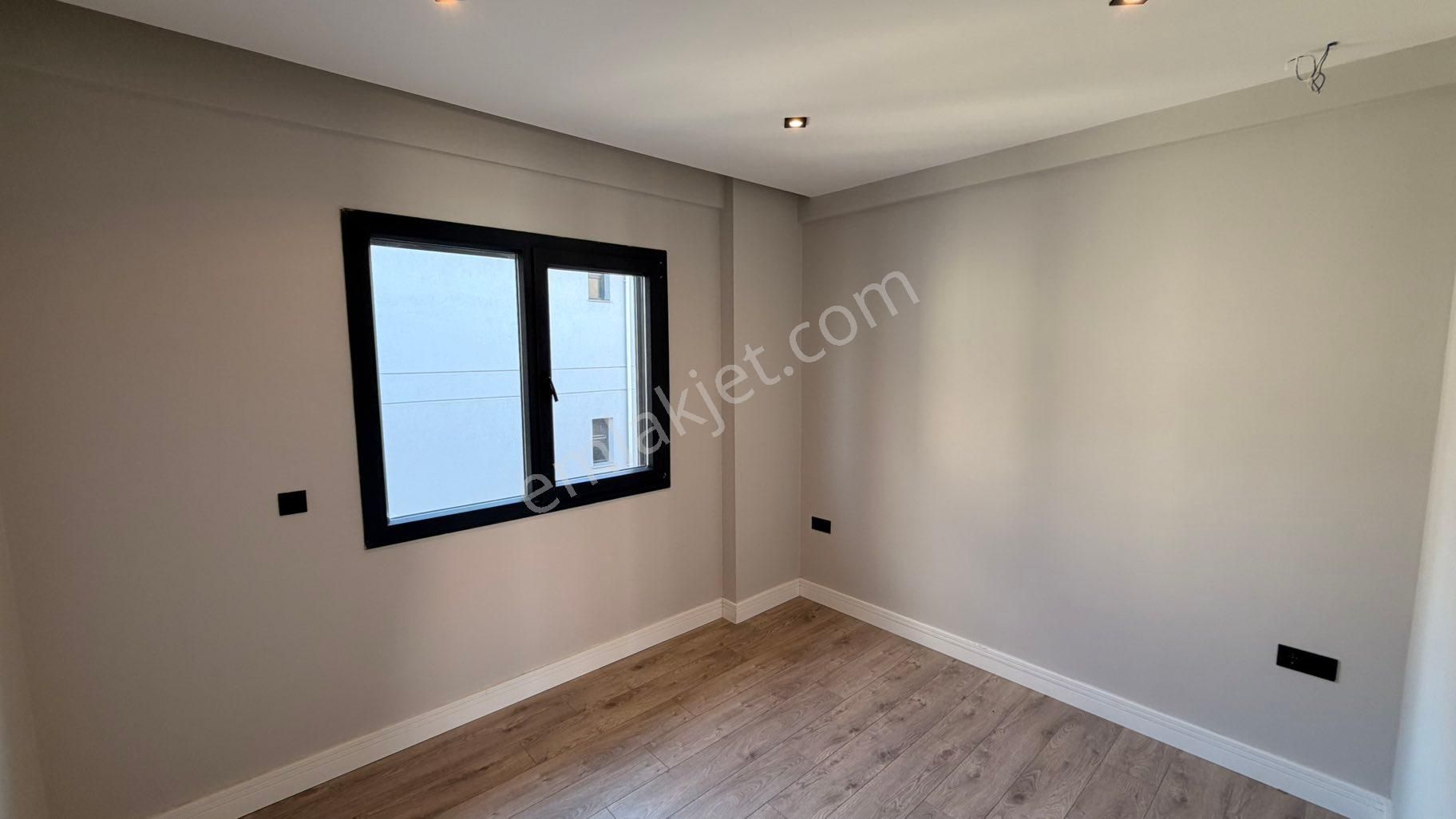 Kuşadası Davutlar’da Lüks Yapım Havuzlu 2+1 Daire - Görsel 34