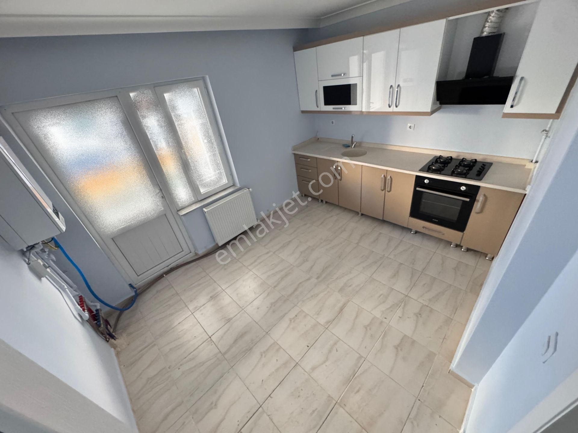 Mustafa Kemal Mh'de 2+1 Yüksek Giriş Okullar Bölgesinde Daire