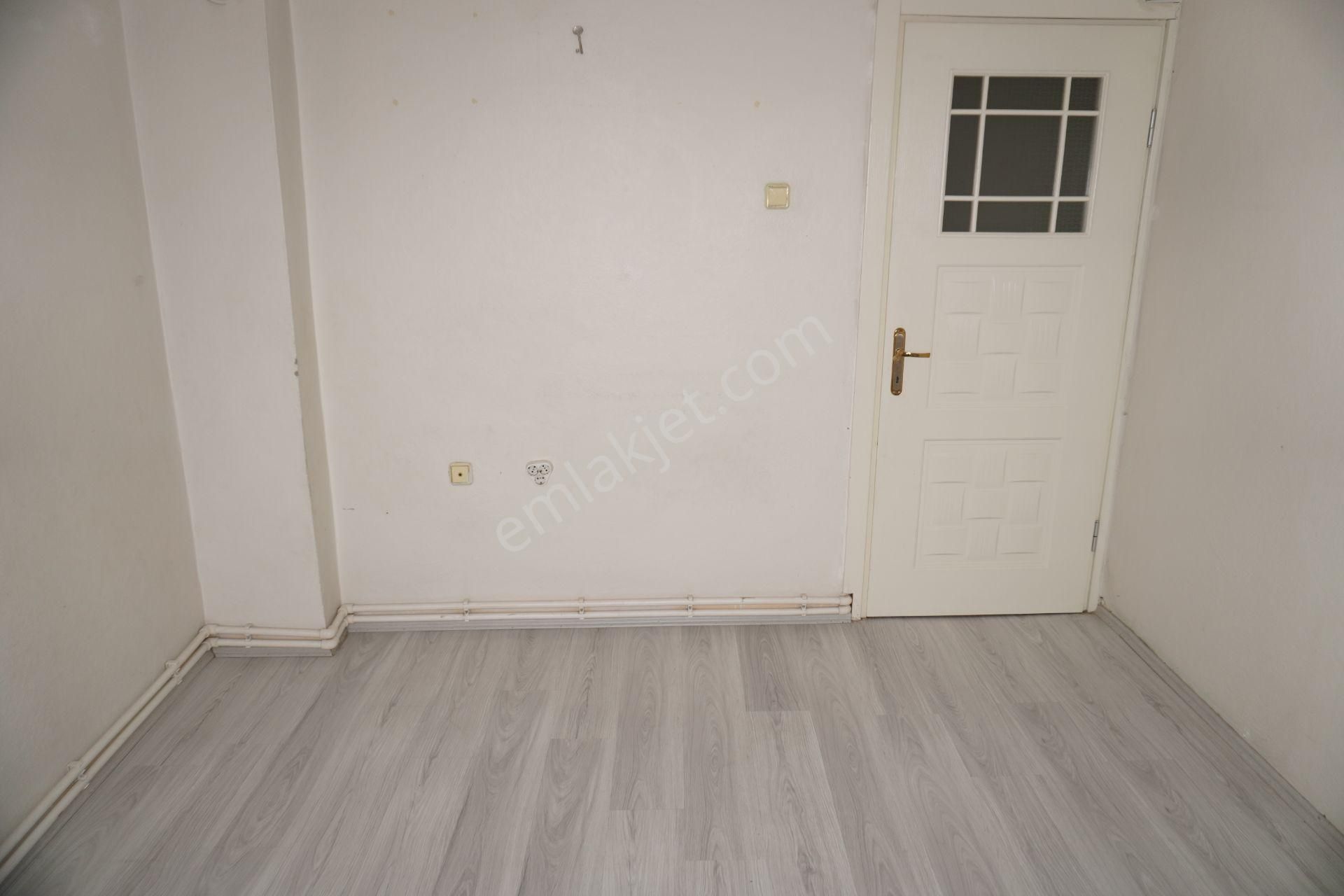 Çiğli Egekentte Kısmı Eşyalı Daire Asansörlü Arakat - Görsel 11