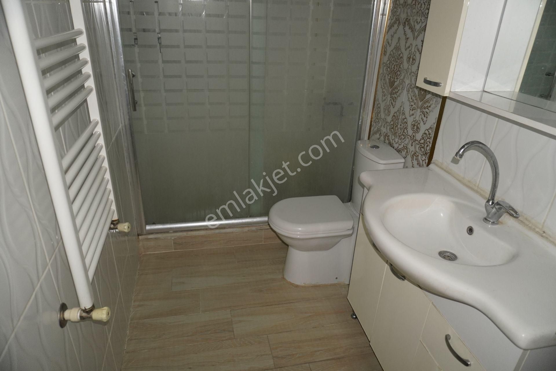 Çiğli Egekentte Kısmı Eşyalı Daire Asansörlü Arakat - Görsel 13