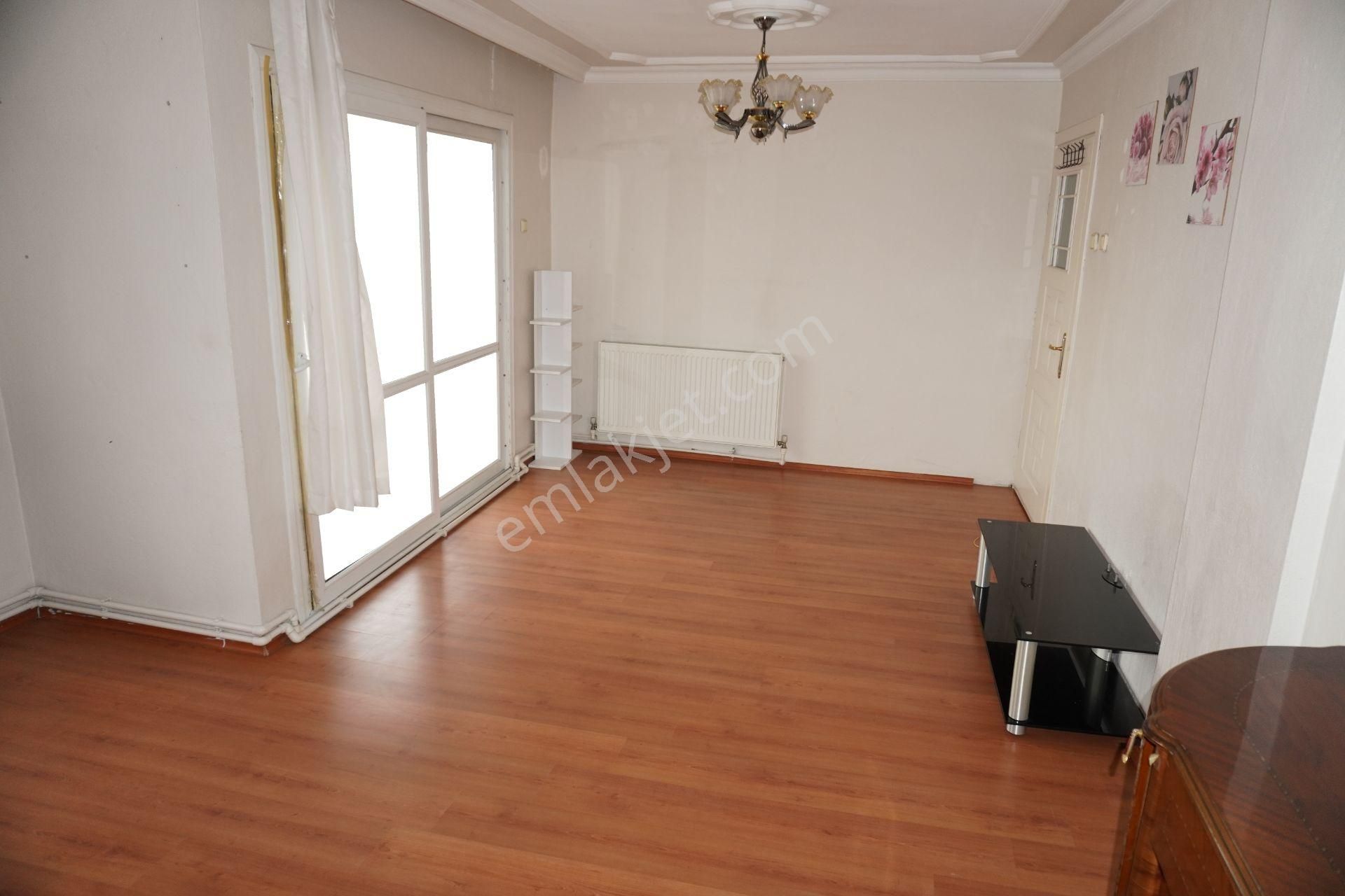 Çiğli Egekentte Kısmı Eşyalı Daire Asansörlü Arakat - Görsel 8