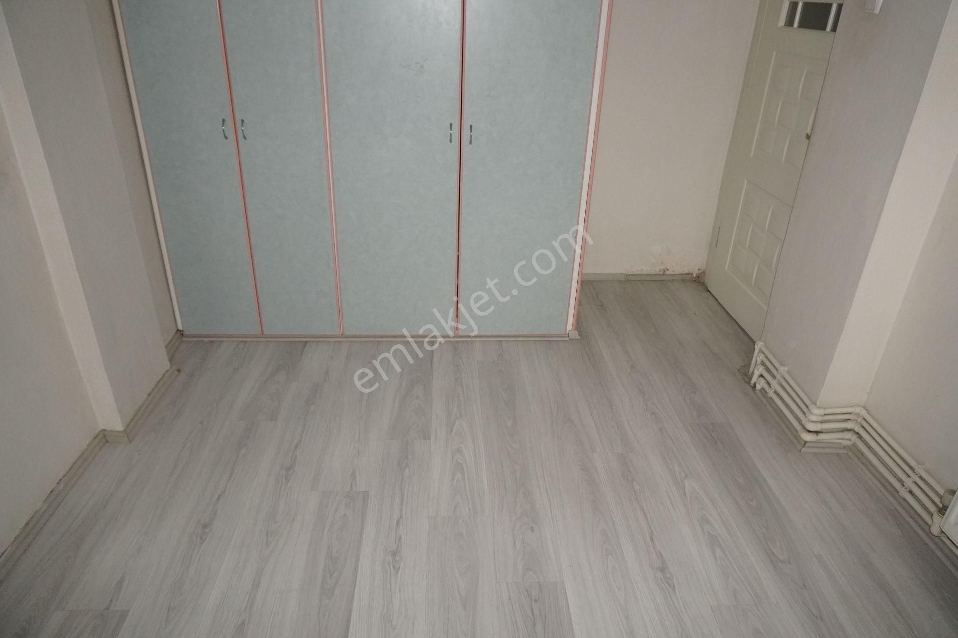 Çiğli Egekentte Kısmı Eşyalı Daire Asansörlü Arakat - Görsel 14