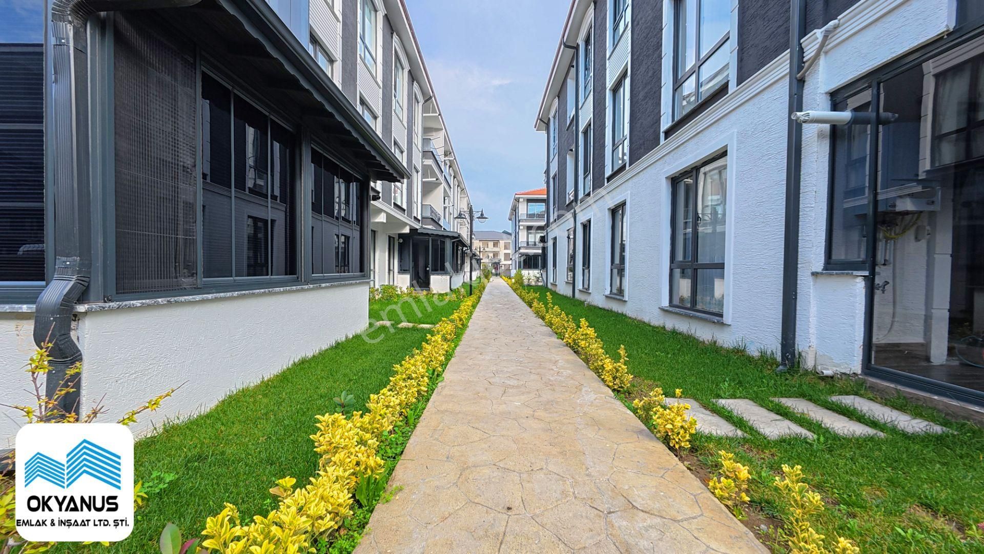 Karasu’da Havuzlu Sitede Satılık Geniş 2+1 Modern Daire - Görsel 3