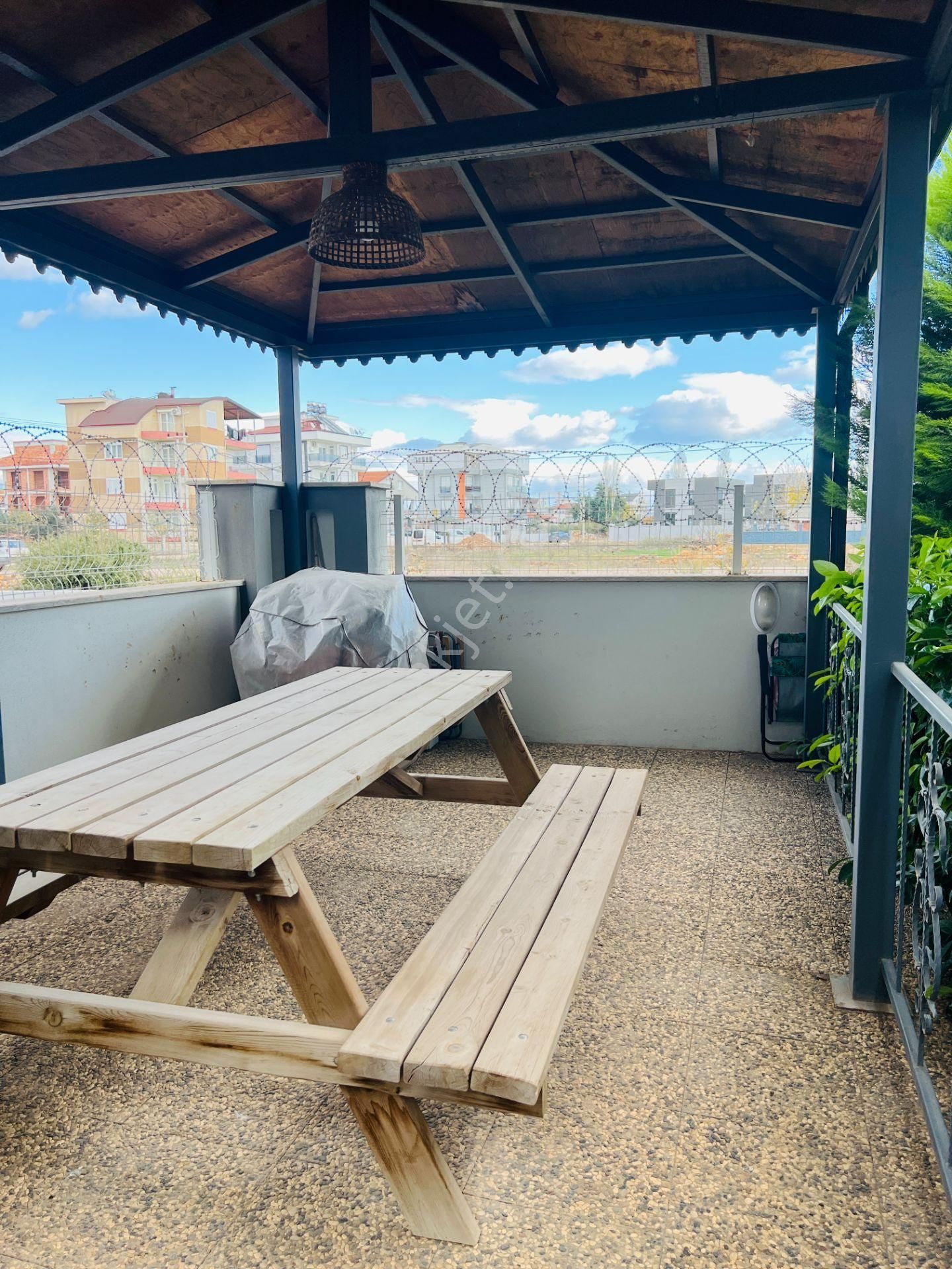 Villa Tadında Çok Keyifli Katta Tek Çok Geniş - Görsel 35