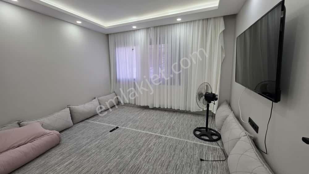 Gülyakada Bahçeli Müstakil Ev 2 Ayrı Daire (2+1 Ve3+1) - Görsel 20