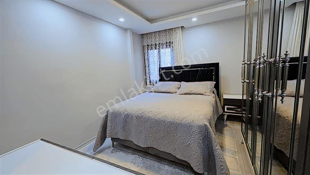 Gülyakada Bahçeli Müstakil Ev 2 Ayrı Daire (2+1 Ve3+1) - Görsel 23