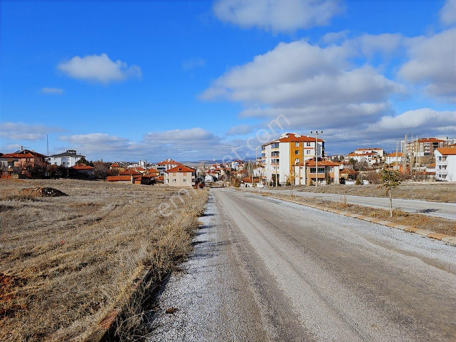 Gaziler Emlak'tan Ş.pınar Mah.3 Kat İmarlı Anayola Cepheli Arsa