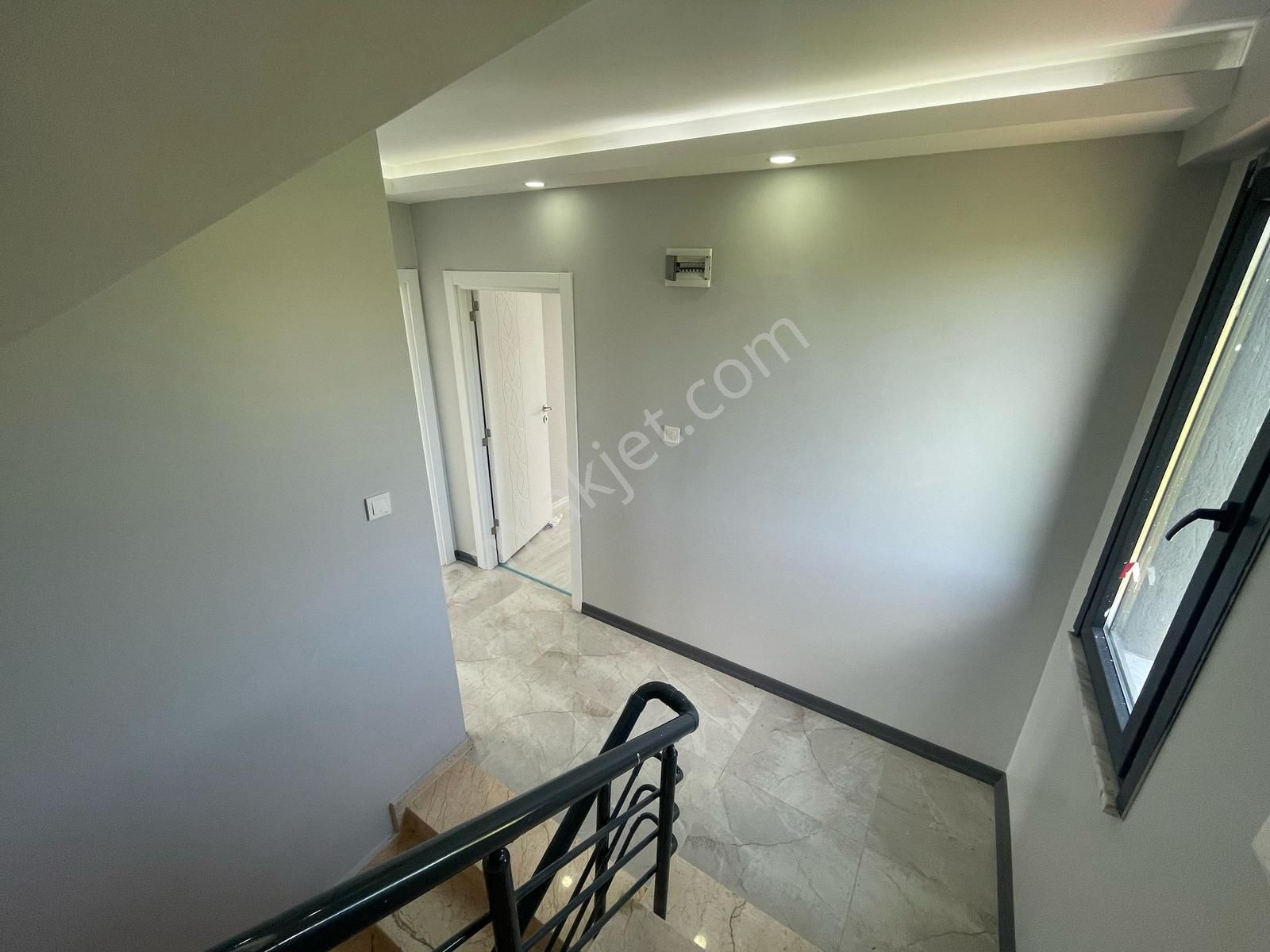 Silivri Gümüşyaka'da Deniz Manzaralı Müstakil Villa - Görsel 25