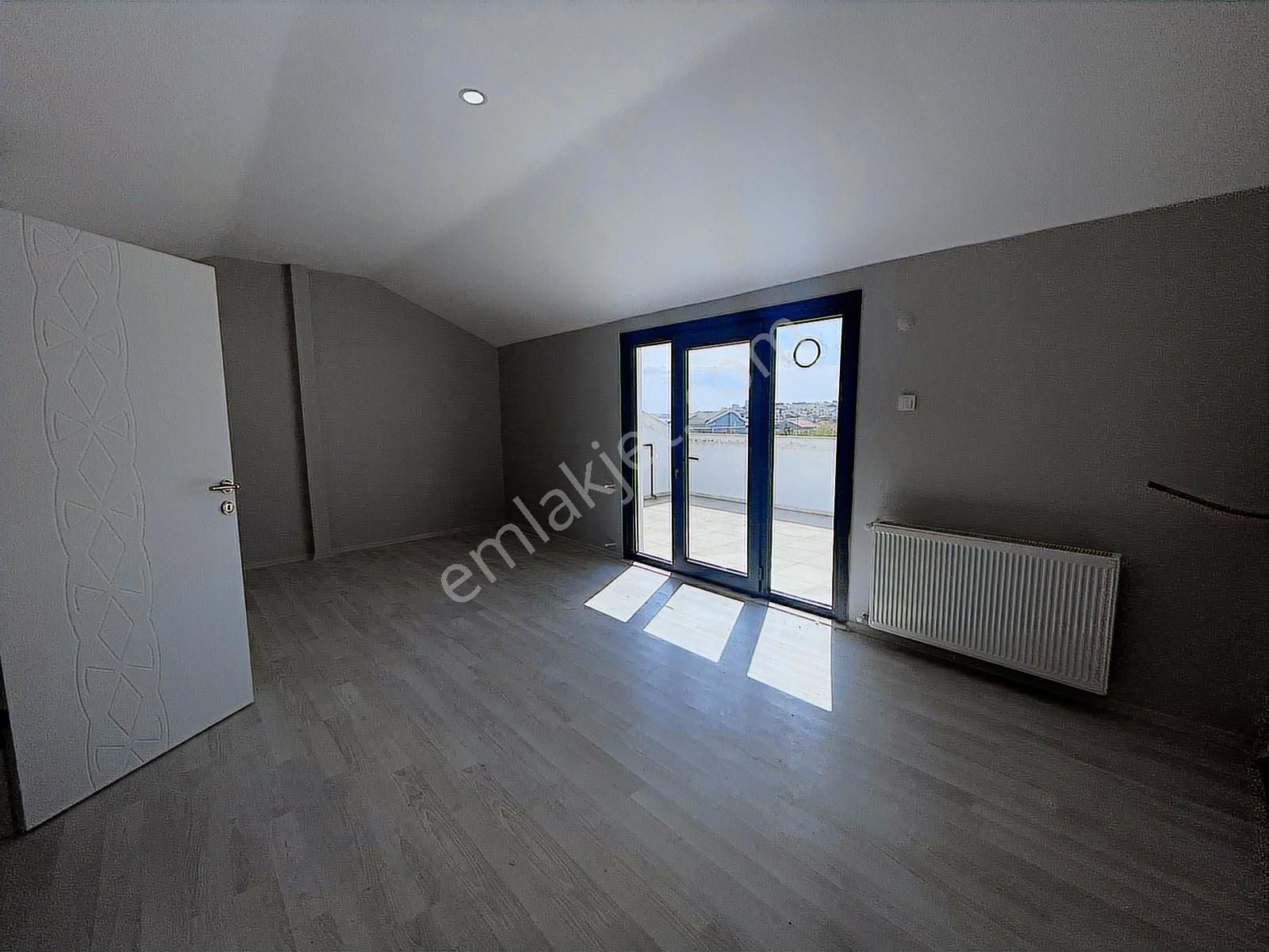 Silivri Gümüşyaka'da Deniz Manzaralı Müstakil Villa - Görsel 19