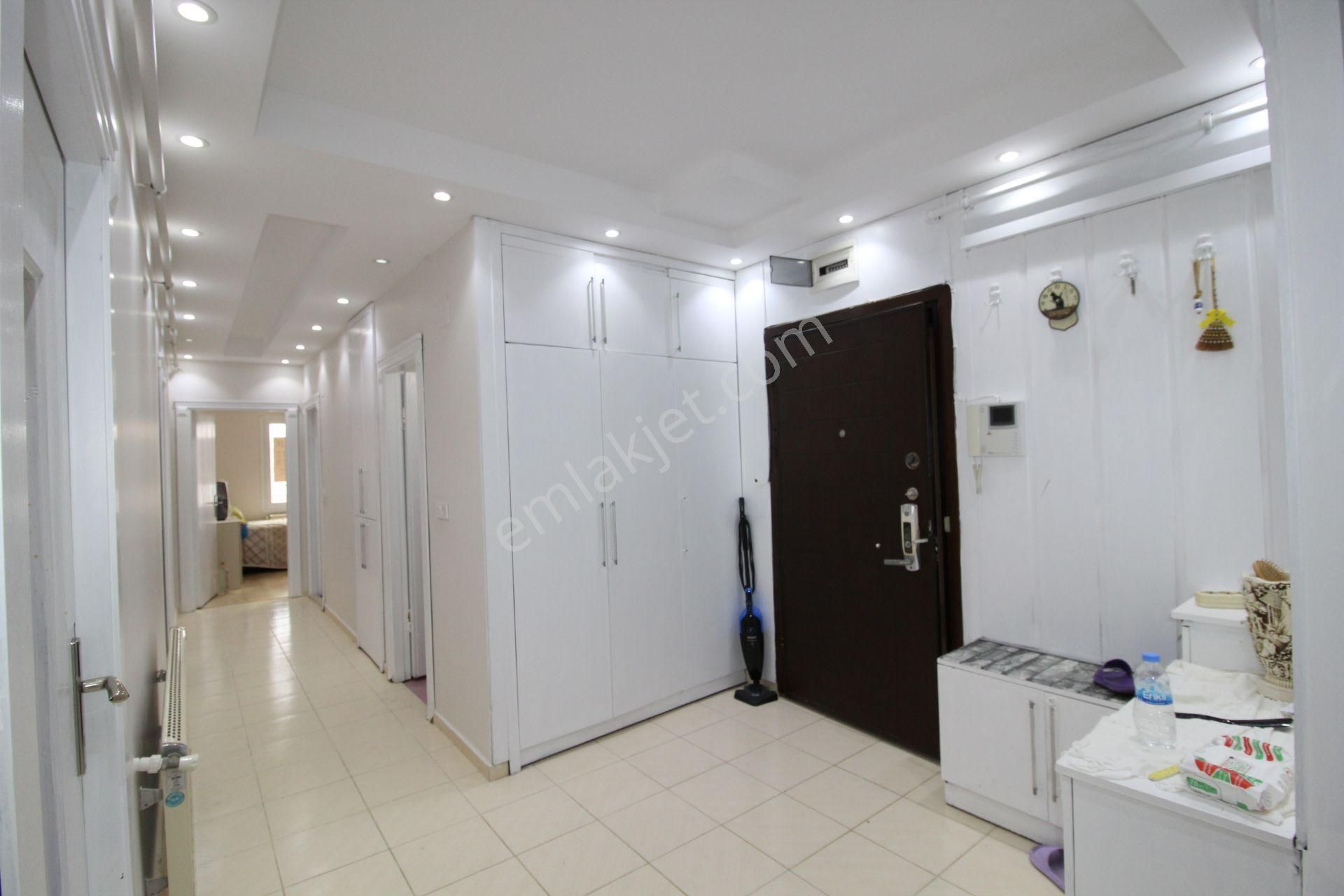 Aslan'dan Cepheleri Açık Merkezi Konumda Acil Satılık 3+1 - Görsel 12