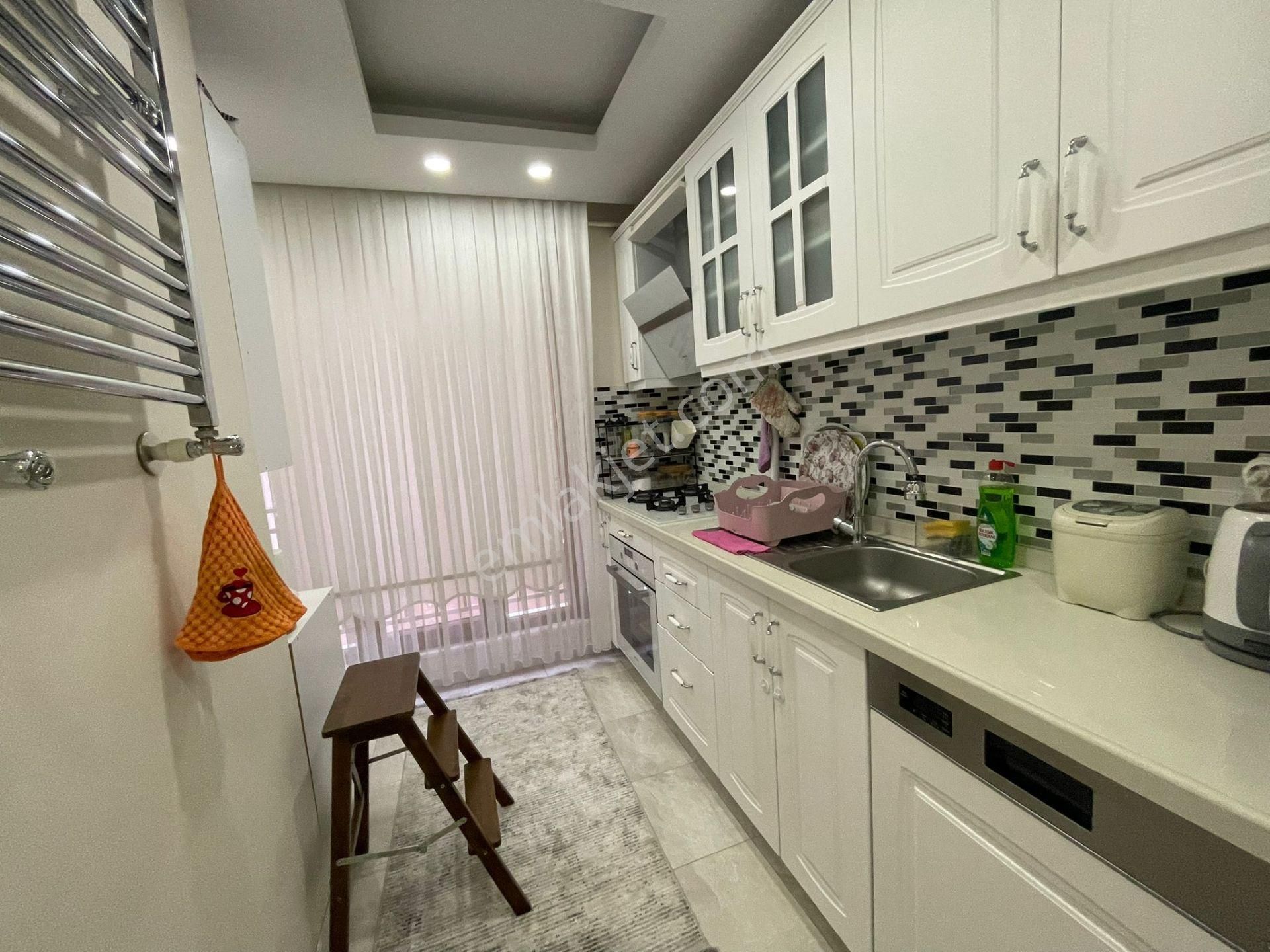 Bahçelievler Basın Sitesi Yakını Asansörlü 6 Yıllık Binada 2+1 - Görsel 7