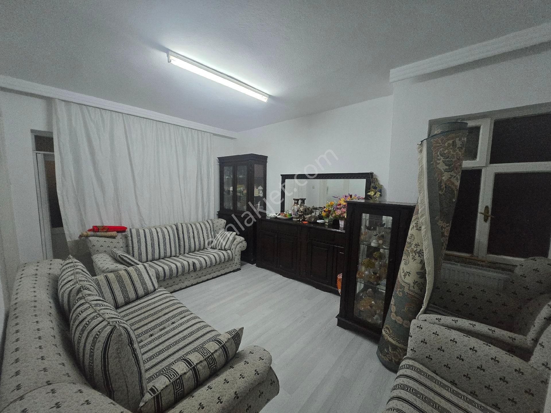 Müstakil 3+1 Bahçeli - Görsel 12