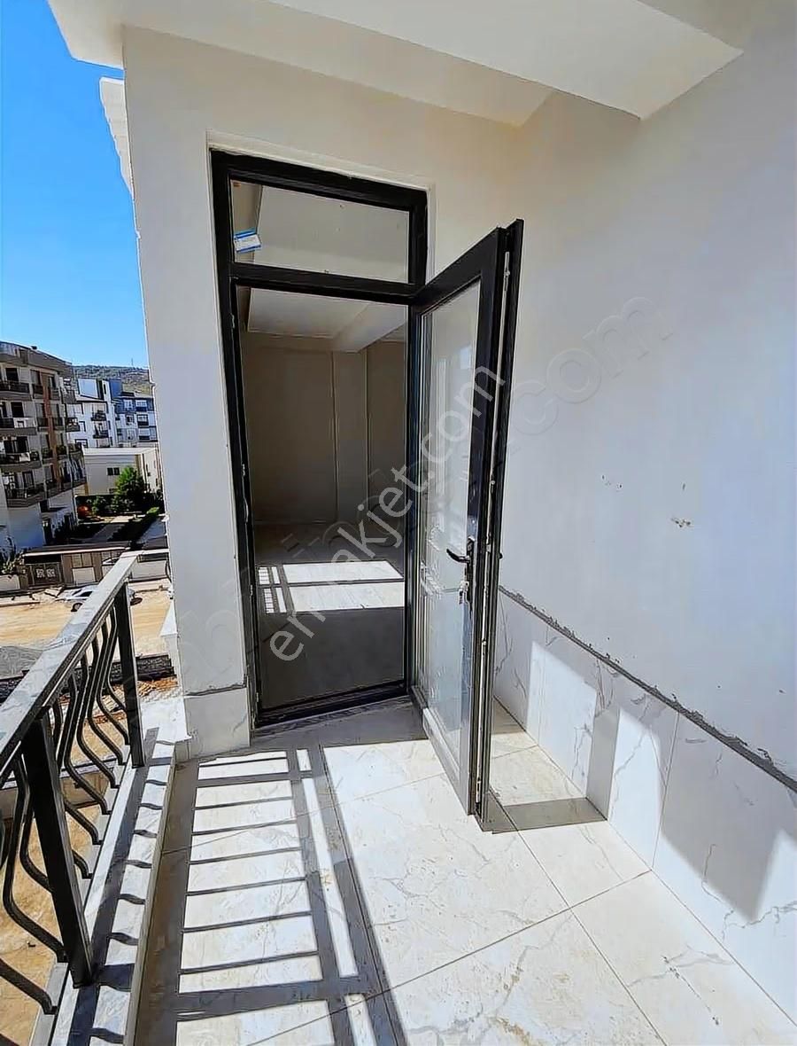 V. Aydoğmuş Mah Havuzlu Sıfır 2+1 - Görsel 27