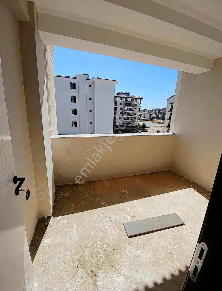 V. Aydoğmuş Mah Havuzlu Sıfır 2+1 - Görsel 23