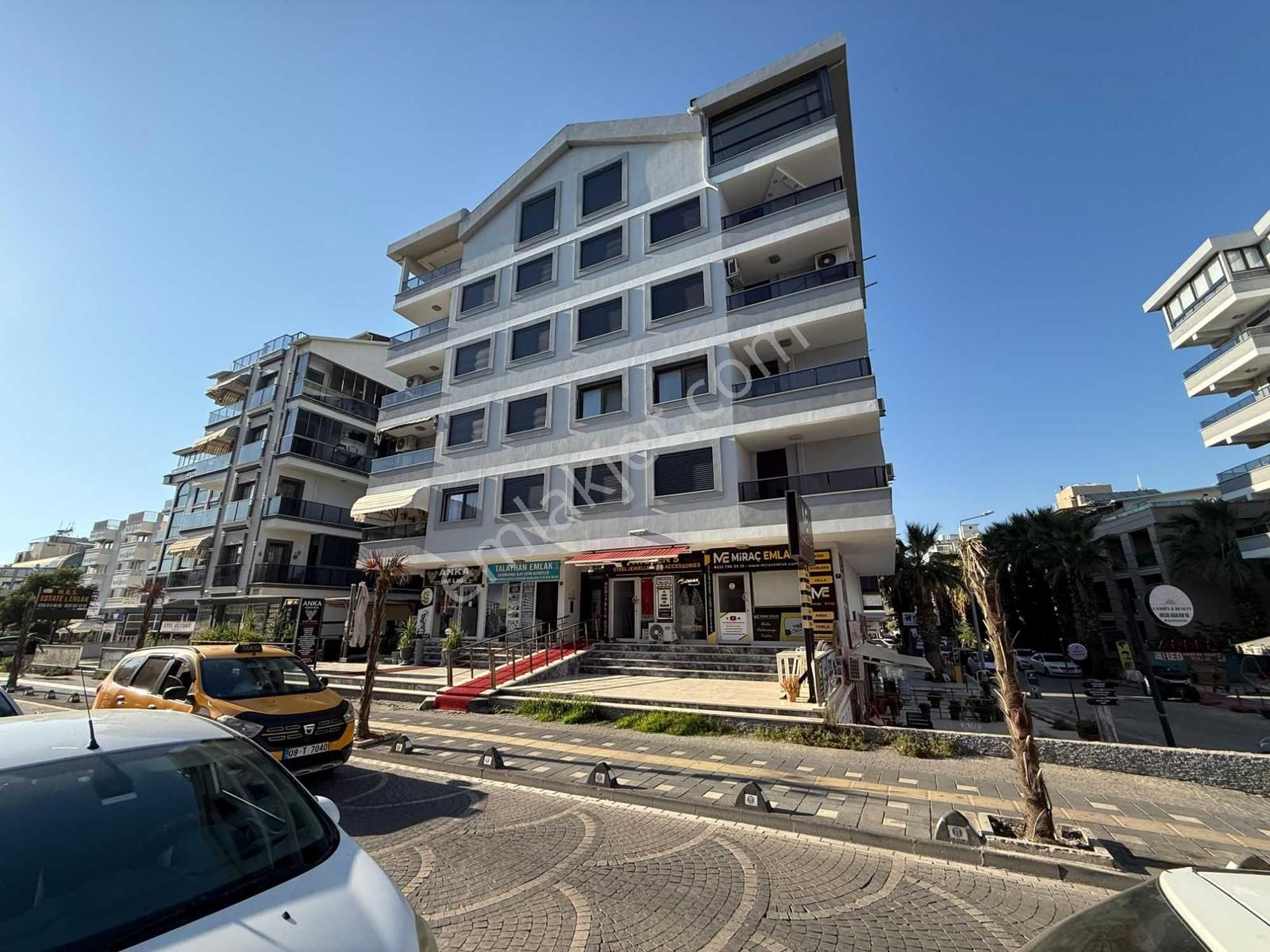 Altınkum Sahiline Sadece 50 Adım! Eşsiz Konumda 2+1 Daire - Görsel 6