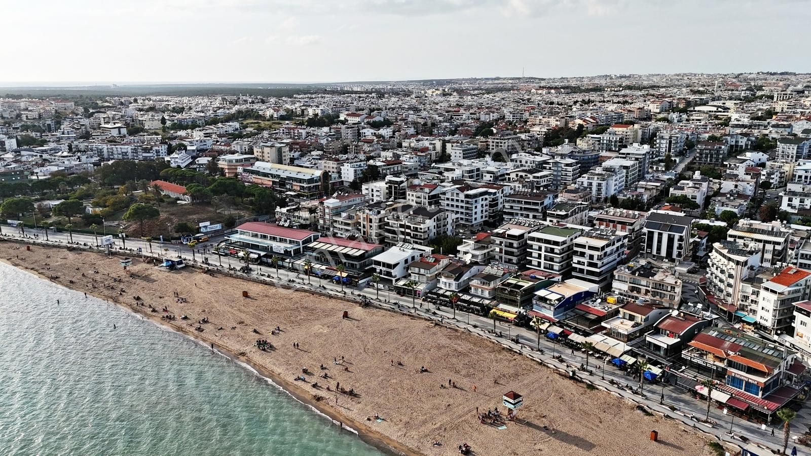 Altınkum Sahiline Sadece 50 Adım! Eşsiz Konumda 2+1 Daire - Görsel 3