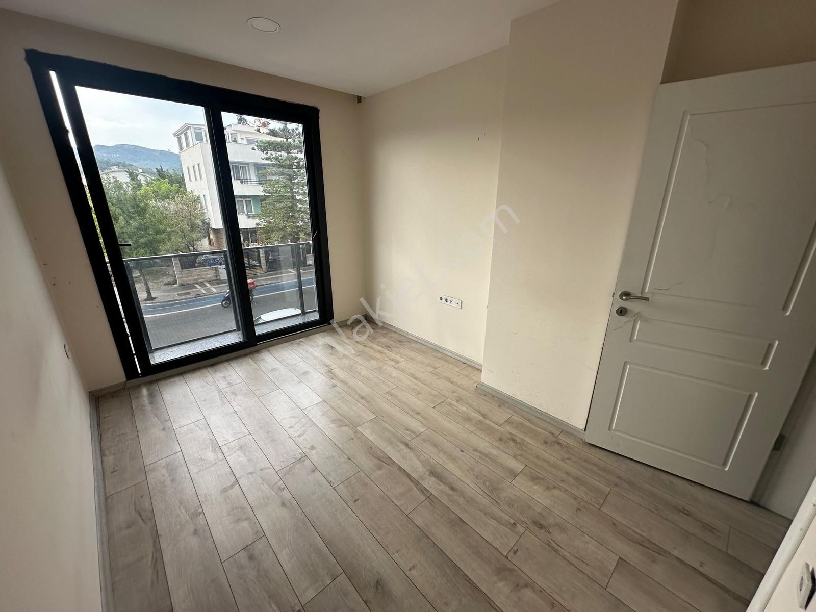 Armutalan Yeni Bina Cadde Üzeri Satılık Ofis/konut - Görsel 3