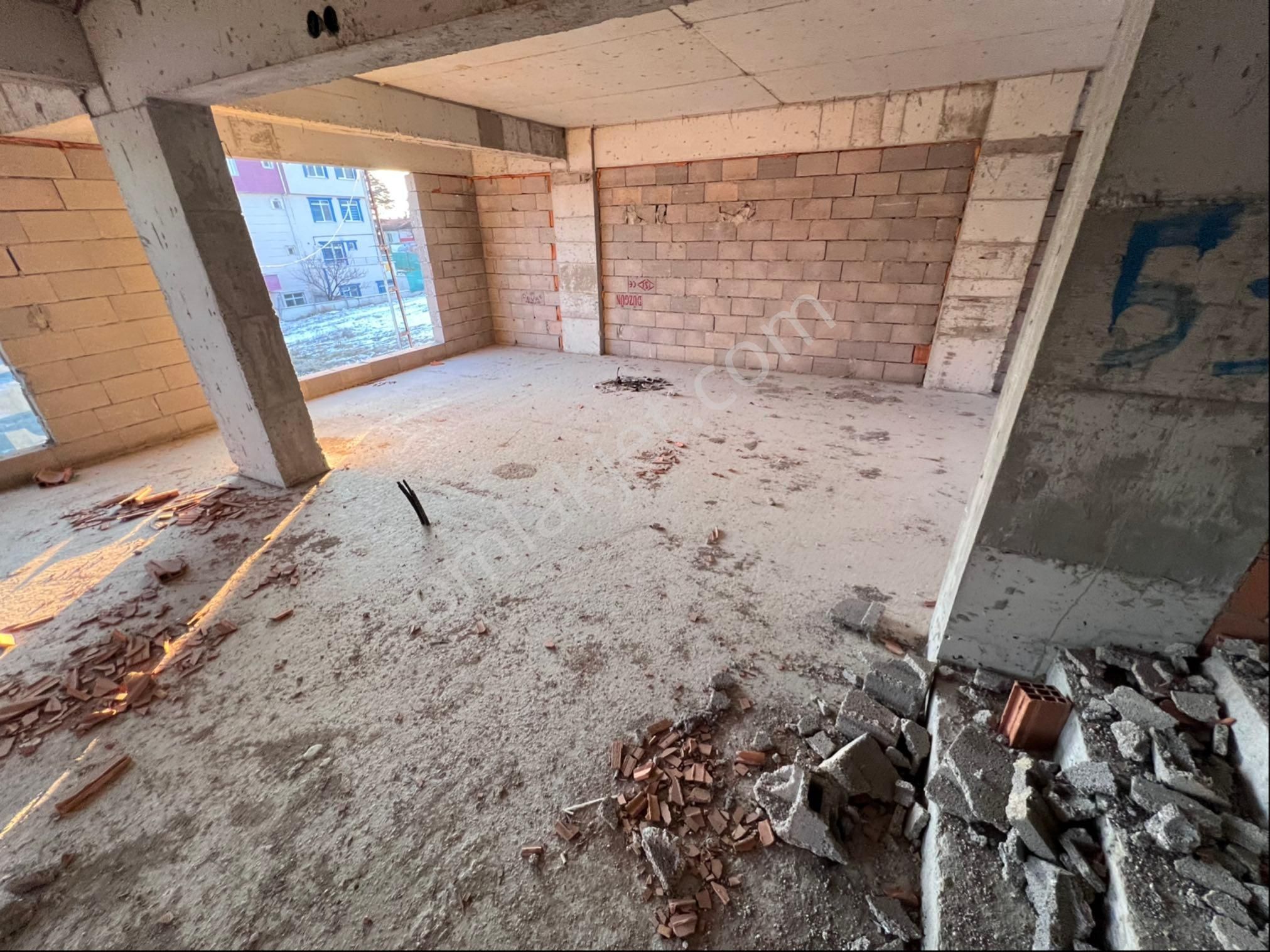Güzelkent Mah Çift Parsel Kurumsal İşyerine Uygun Natamam Villa - Görsel 13