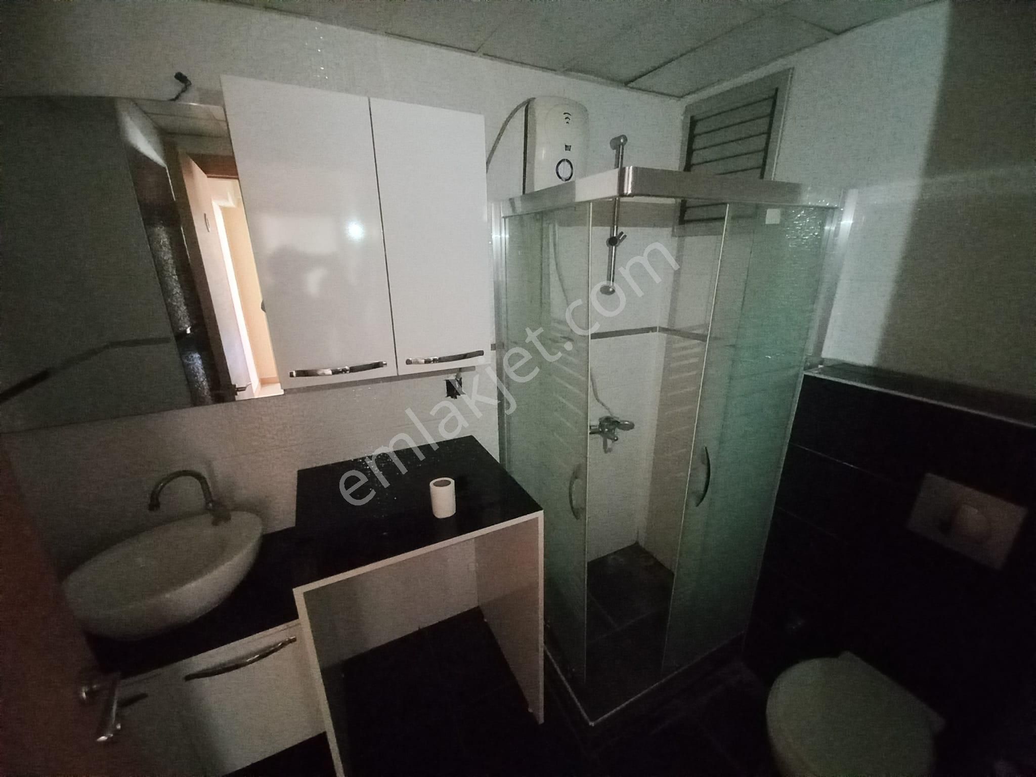 Bornova Stadyum Metro Yakınlarındayedi Yıllık Binada Bakımlı 1+1 Satılık Ticari Konut - Görsel 5