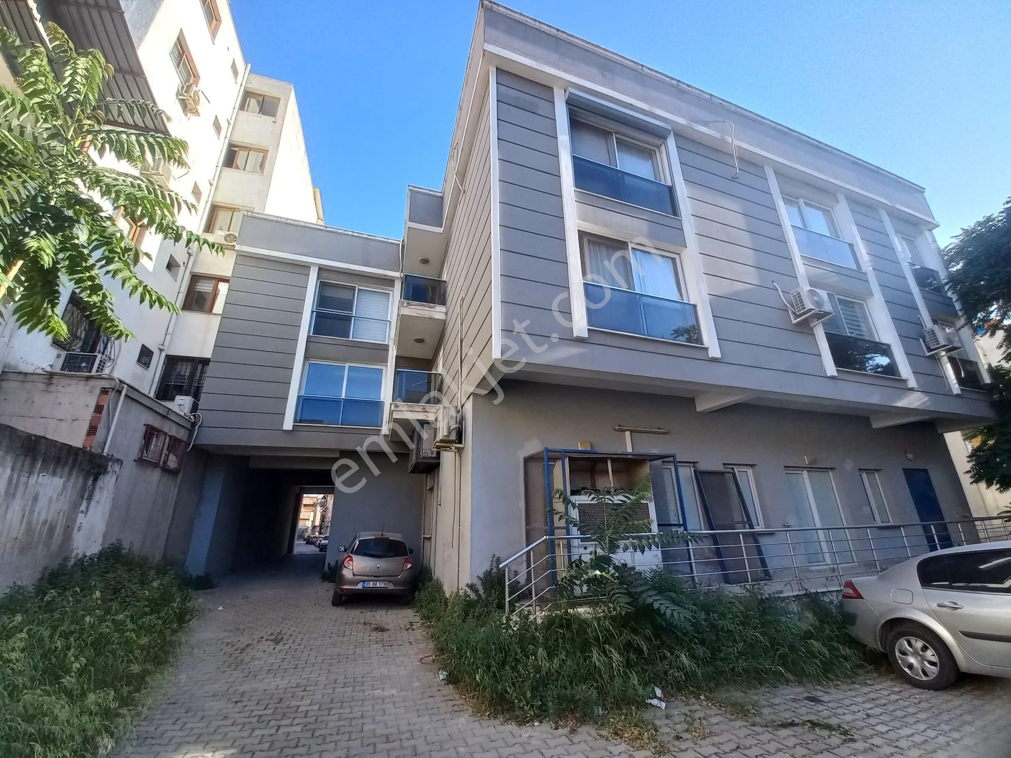 Bornova Stadyum Metro Yakınlarındayedi Yıllık Binada Bakımlı 1+1 Satılık Ticari Konut - Görsel 12