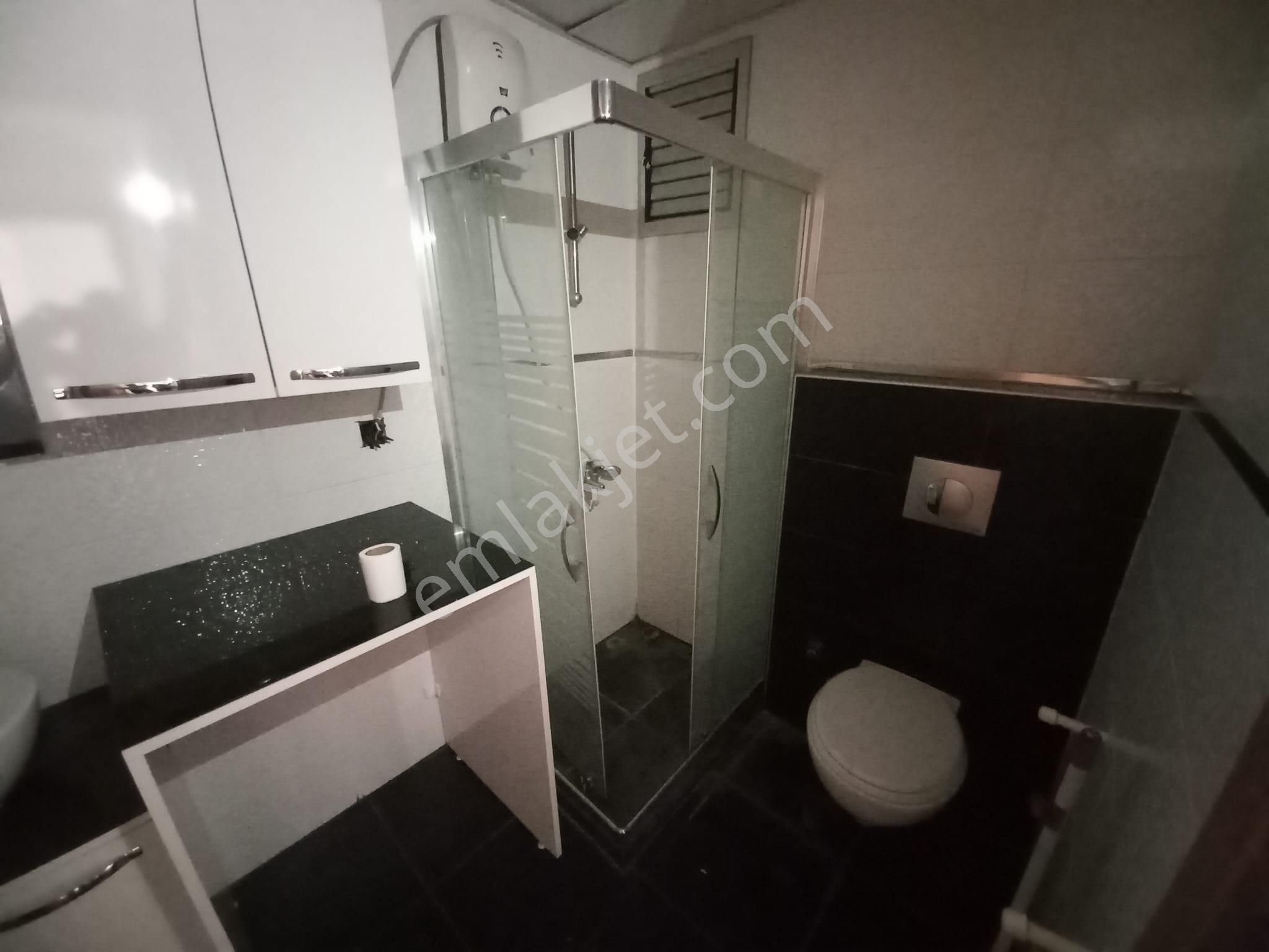 Bornova Stadyum Metro Yakınlarındayedi Yıllık Binada Bakımlı 1+1 Satılık Ticari Konut - Görsel 6