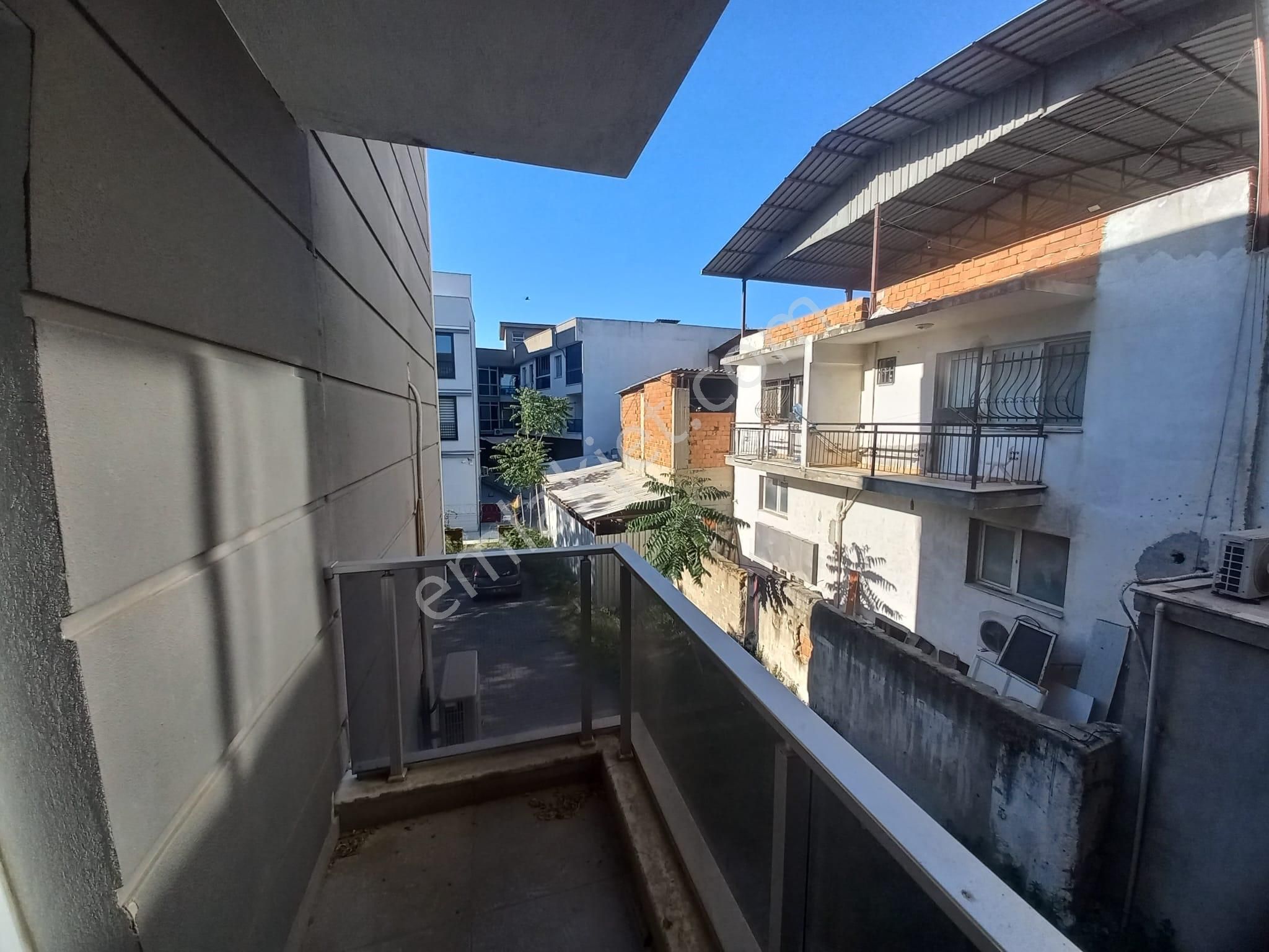 Bornova Stadyum Metro Yakınlarındayedi Yıllık Binada Bakımlı 1+1 Satılık Ticari Konut - Görsel 20