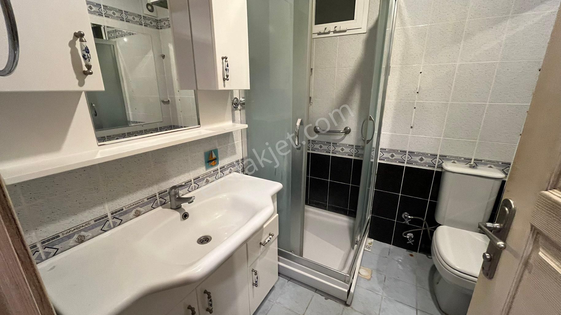 Armutalan Yunus Nadi Caddesinde Geniş 2+1 Eşyalı Daire Giriş Kat - Görsel 7