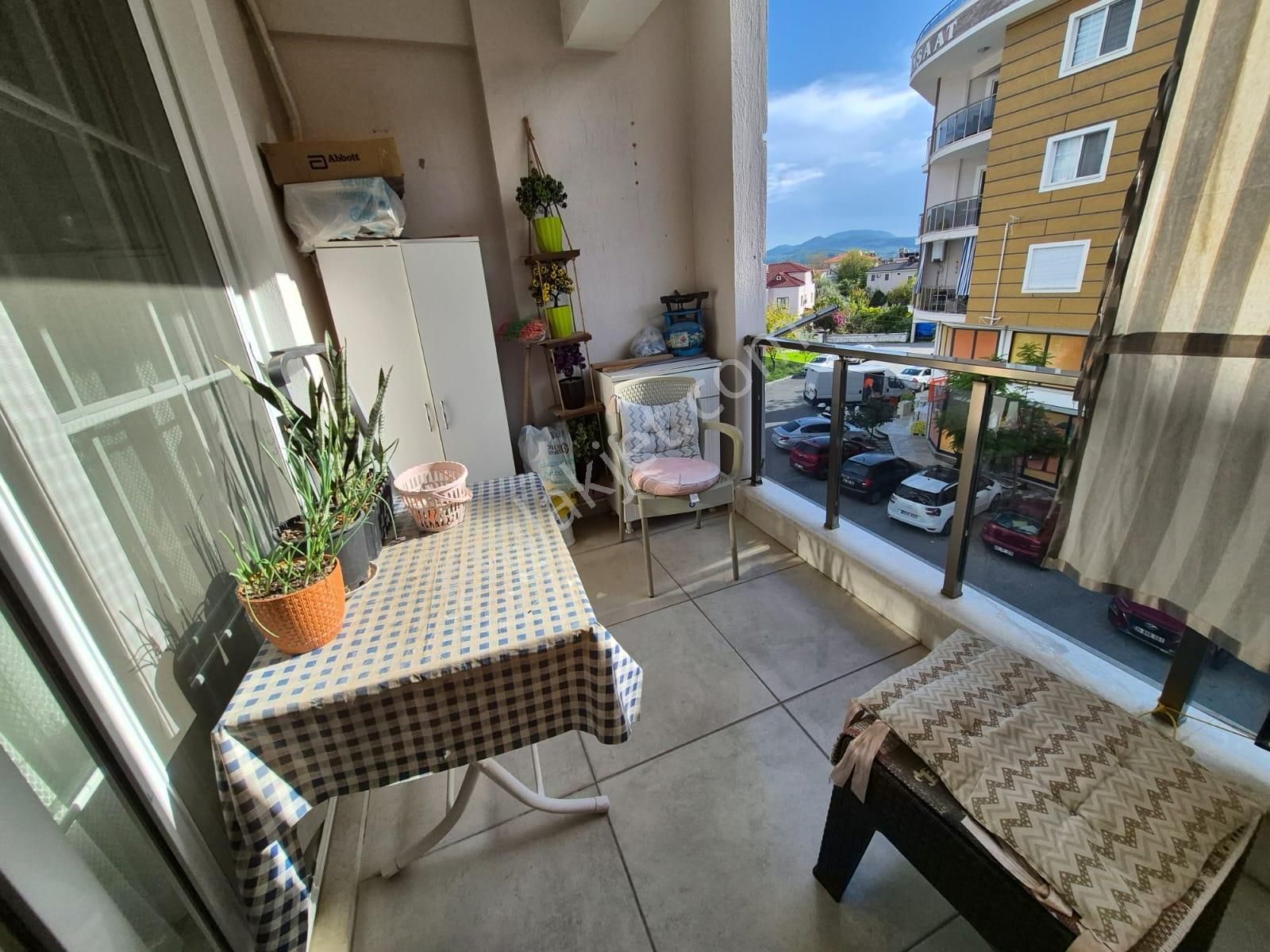 Stoptan Karaçalı Mahallesi Geniş Ara Kat 1+1 Satılık Daire - Görsel 2