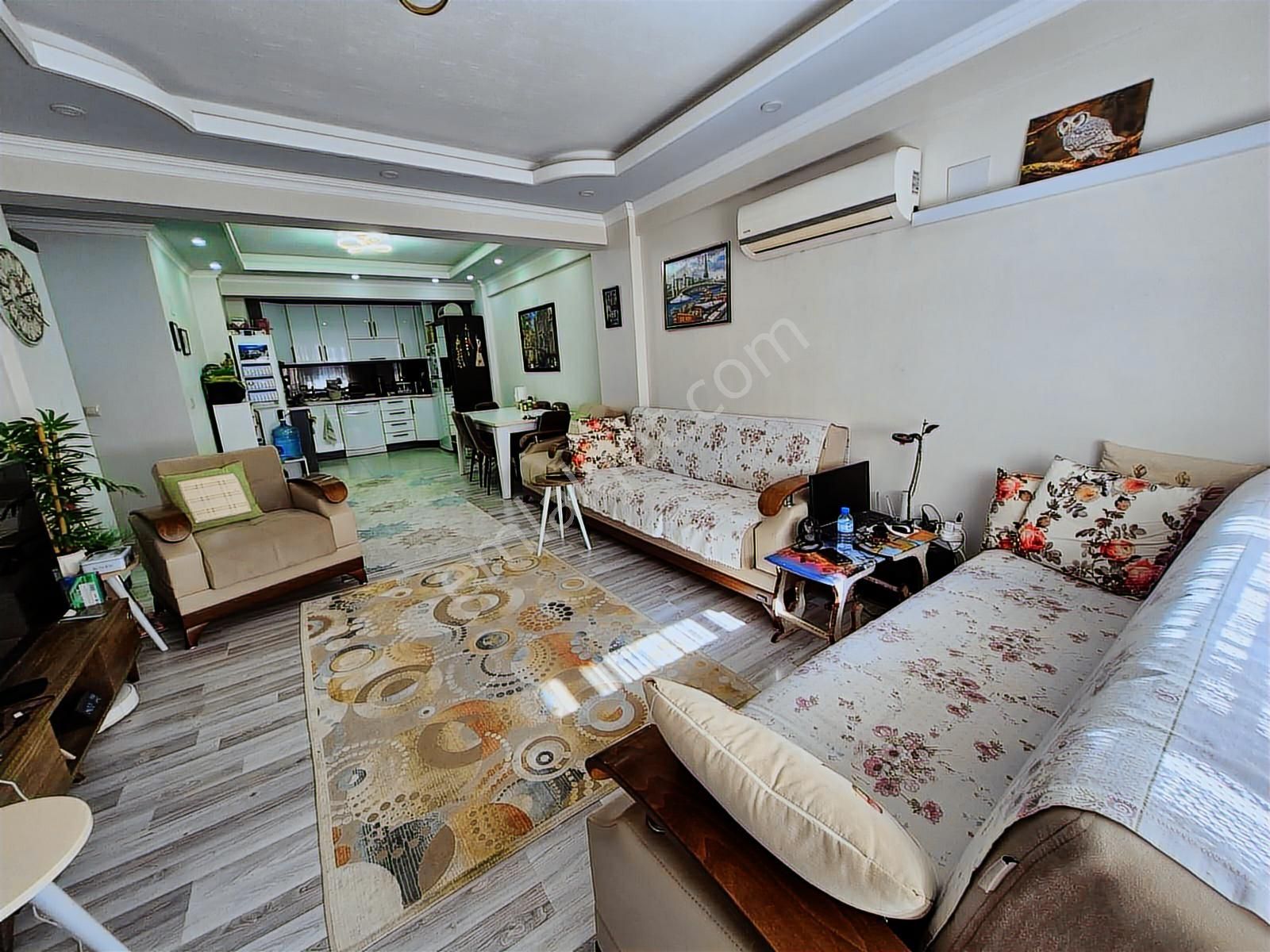 Stoptan Karaçalı Mahallesi Geniş Ara Kat 1+1 Satılık Daire