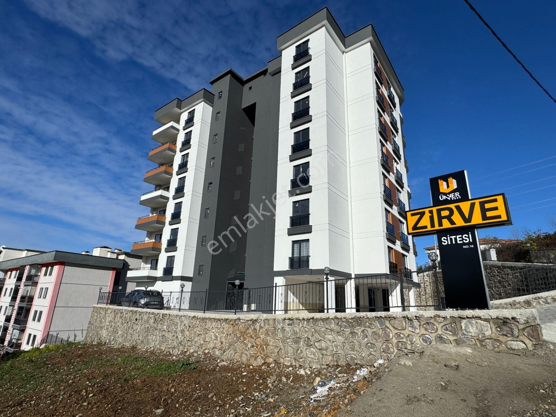 Trabzon Üniversite Mahallesi Zirve Sitesi 1+1 Kiralık Konut