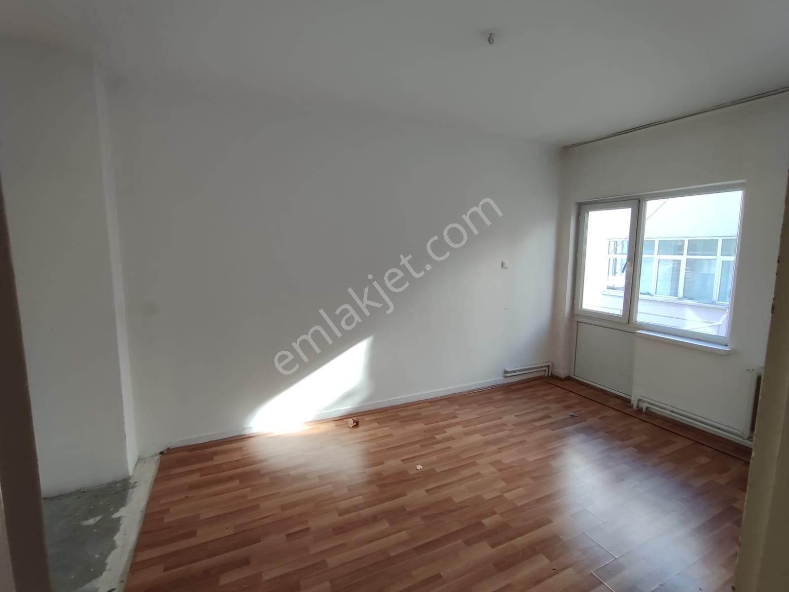 Keçiören Tepebaşı Bayrak Sokakta Ara Kat Satılık 3+1 Daire - Görsel 2