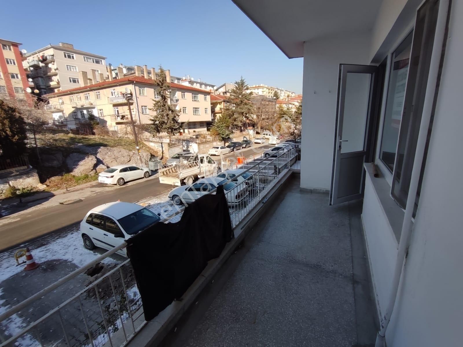 Keçiören Tepebaşı Bayrak Sokakta Ara Kat Satılık 3+1 Daire - Görsel 14