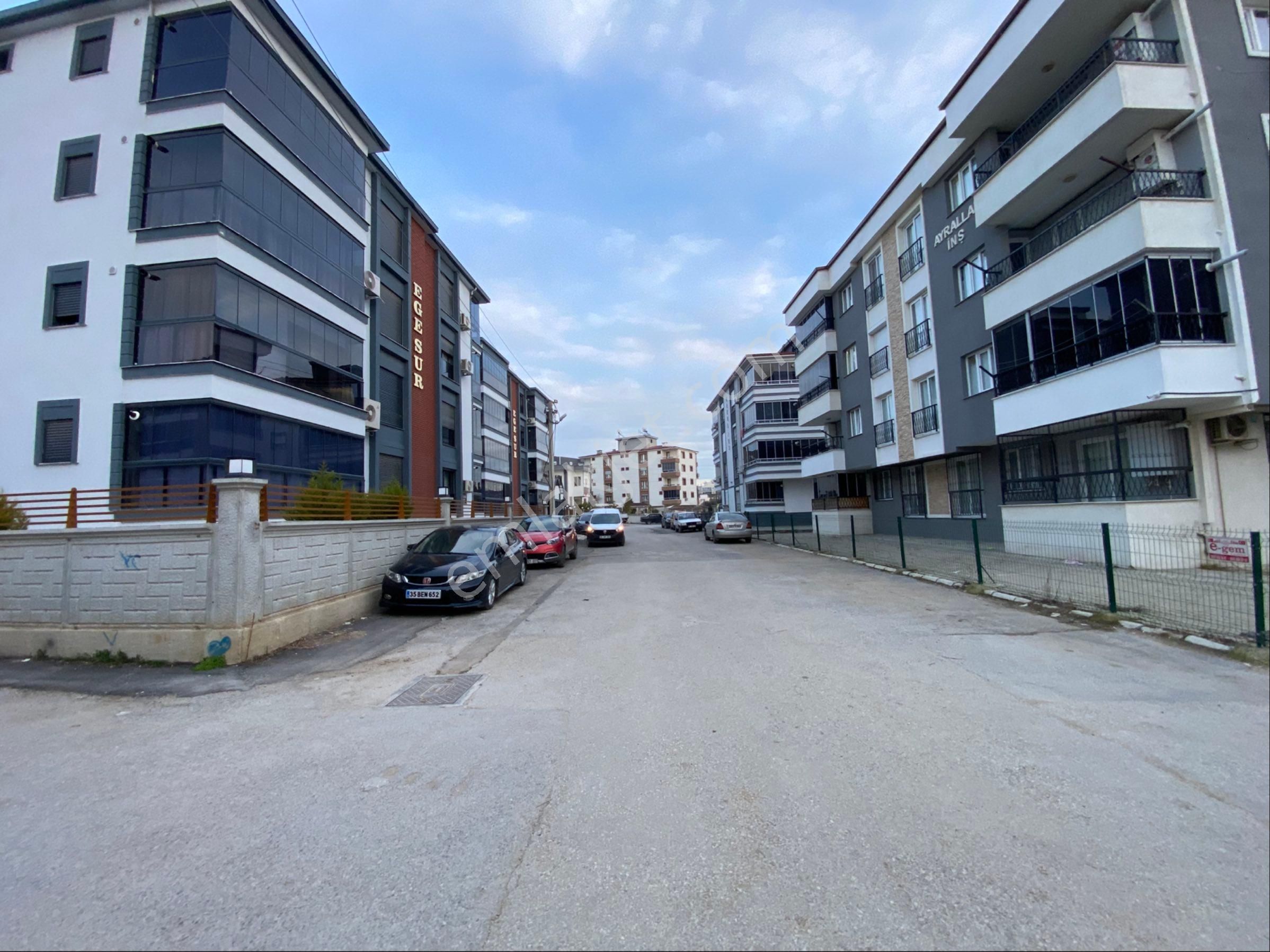 Torbalı Mah Kiralık 2+1 Ara Kat Lüks Daire - Görsel 2