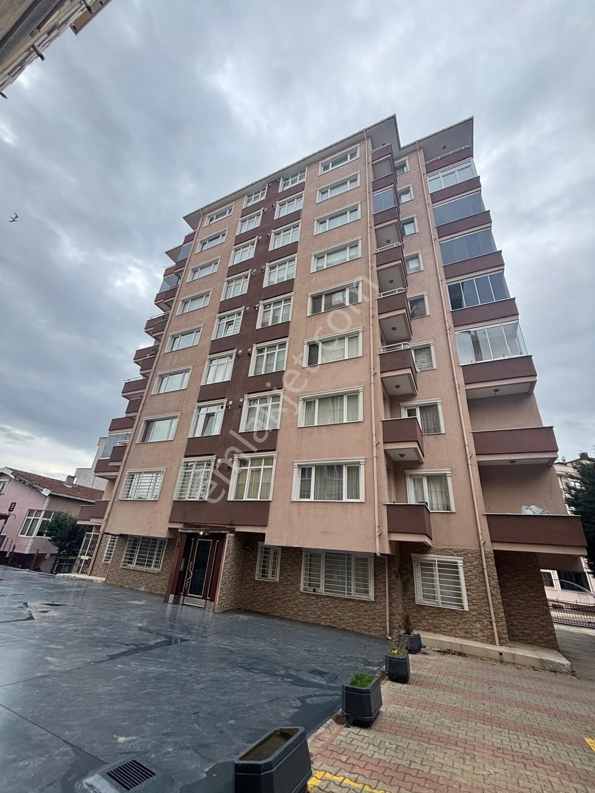 Kaçmazdan Ümraniye Dudullu'da Site İçerisinde Satılık 3+1 Daire - Görsel 6