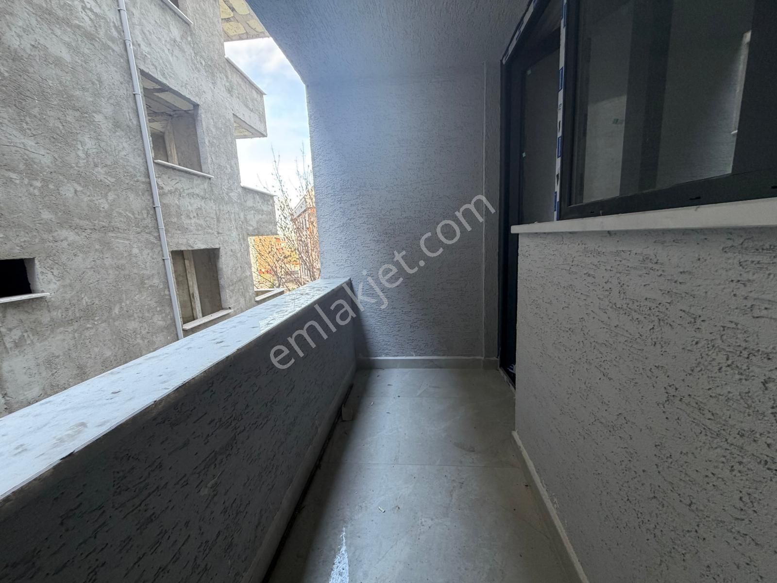 Bahçelievler Merkez'de Sıfır Binada 3+1 Geniş Ara Kat Daire - Görsel 17