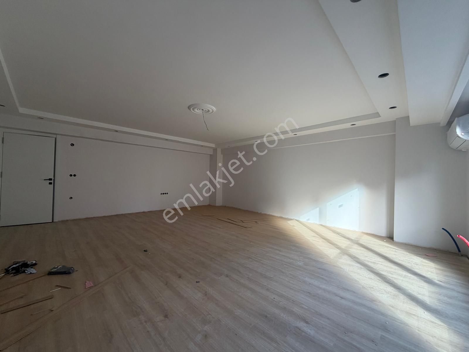 Bahçelievler Merkez'de Sıfır Binada 3+1 Geniş Ara Kat Daire - Görsel 4