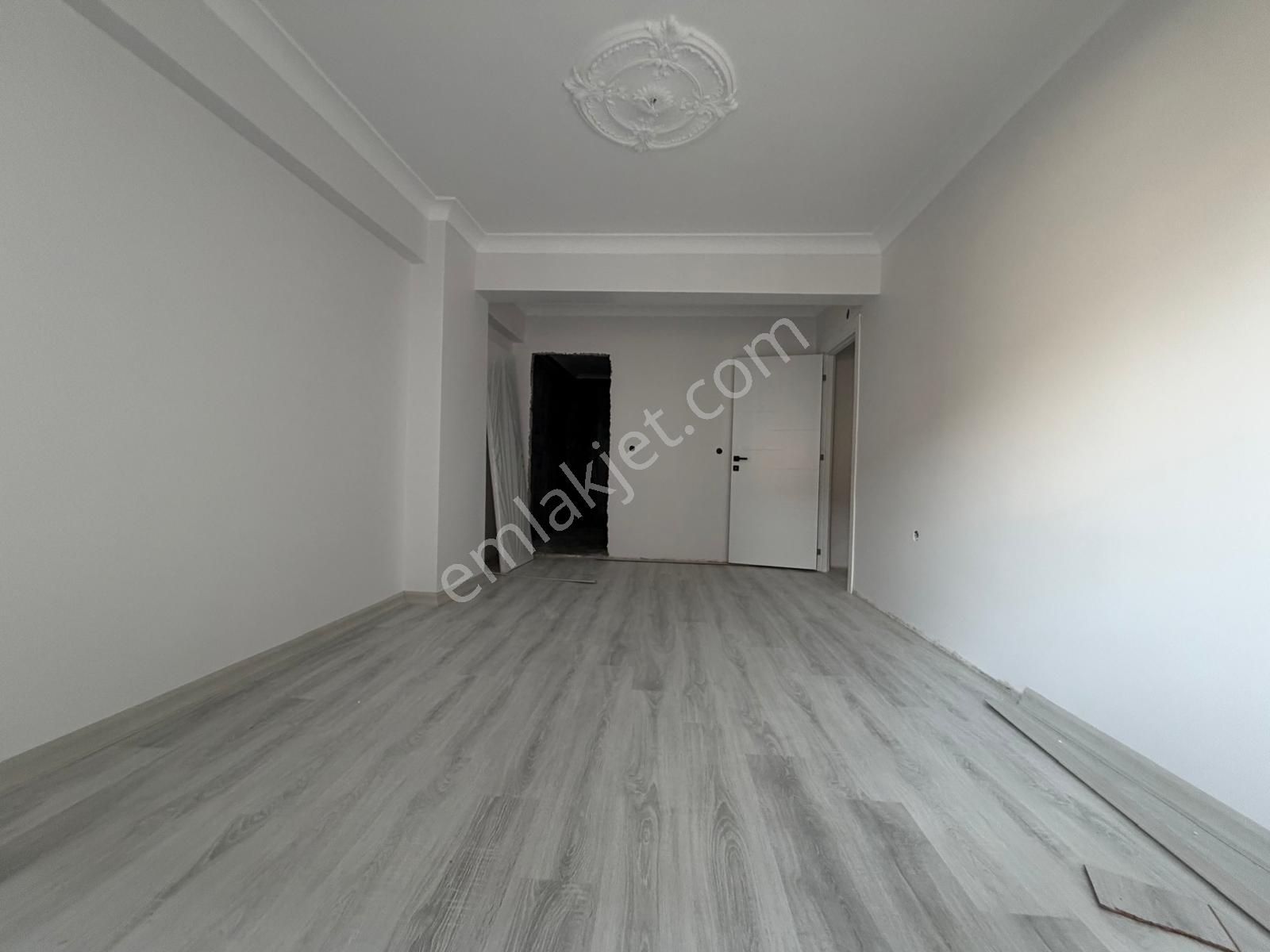 Bahçelievler Merkez'de Sıfır Binada 3+1 Geniş Ara Kat Daire - Görsel 7