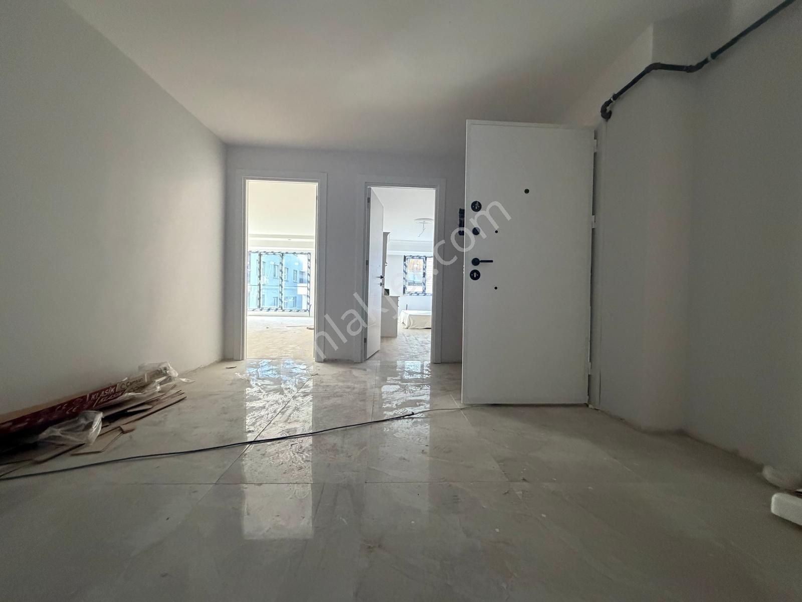 Bahçelievler Merkez'de Sıfır Binada 3+1 Geniş Ara Kat Daire - Görsel 24