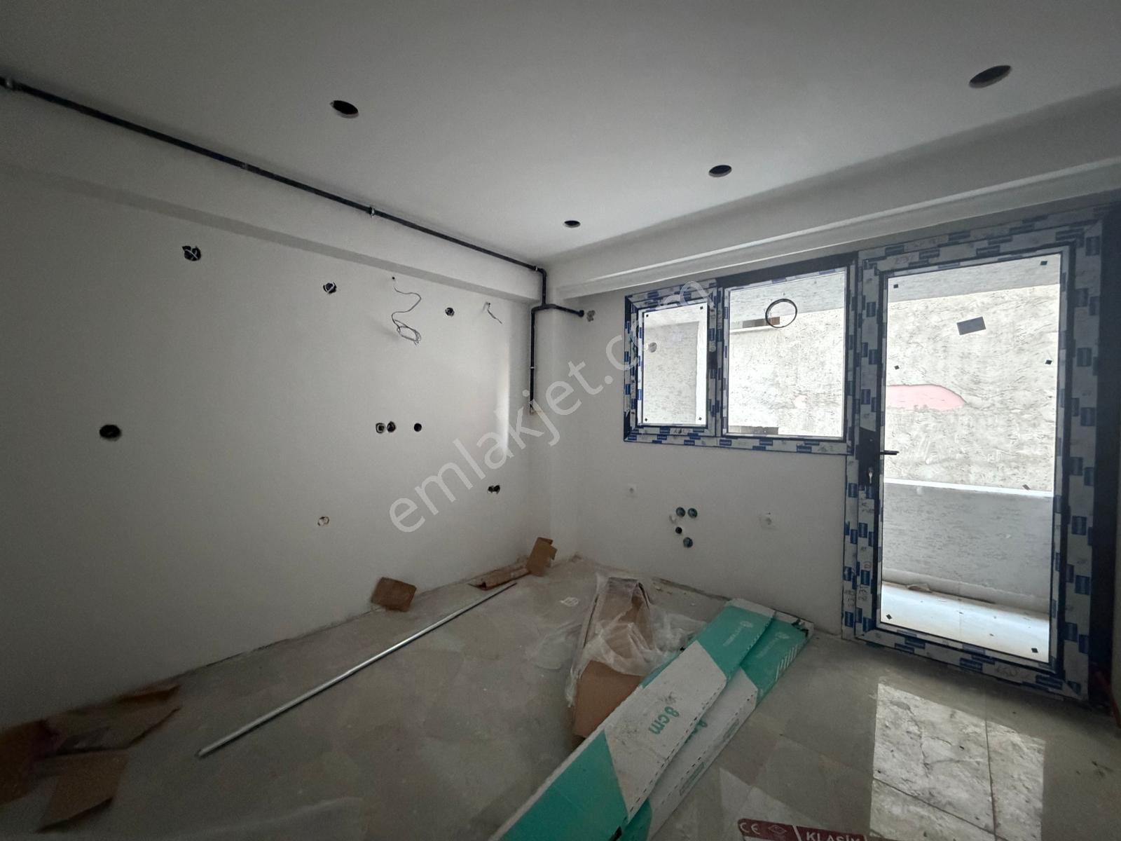 Bahçelievler Merkez'de Sıfır Binada 3+1 Geniş Ara Kat Daire - Görsel 12