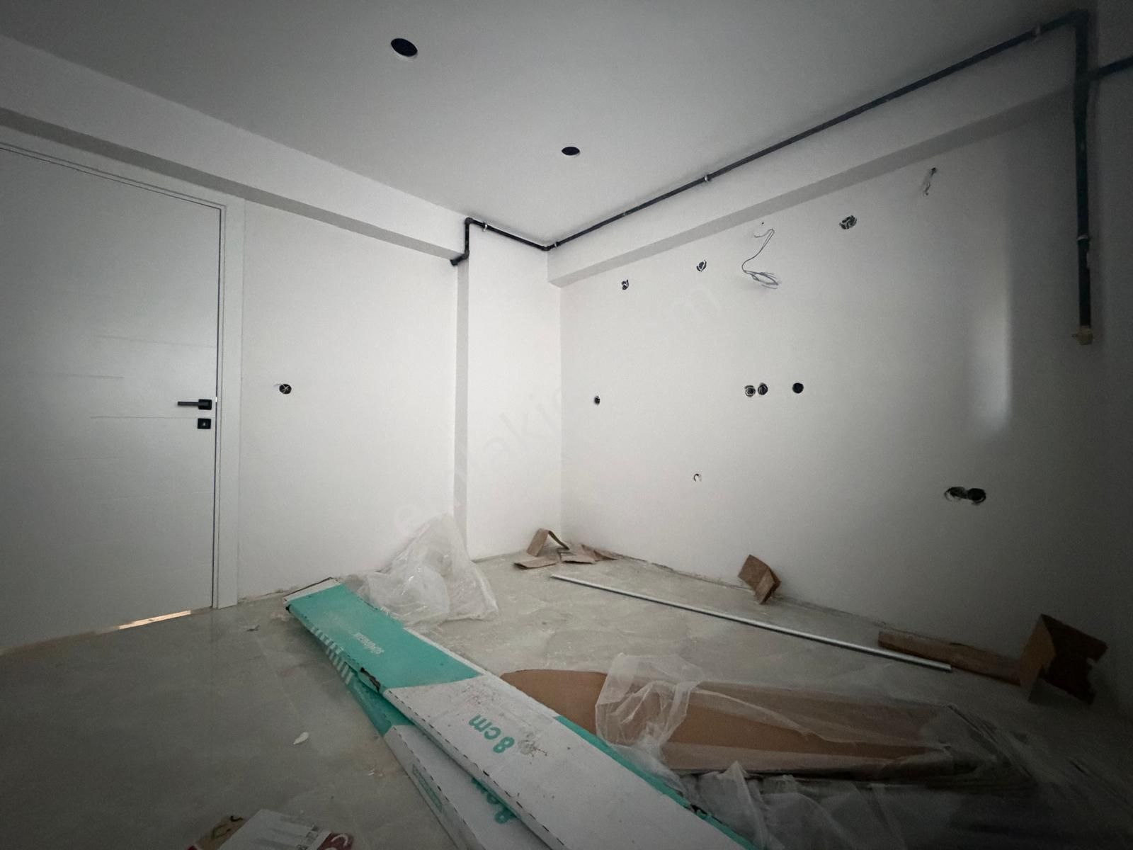 Bahçelievler Merkez'de Sıfır Binada 3+1 Geniş Ara Kat Daire - Görsel 14