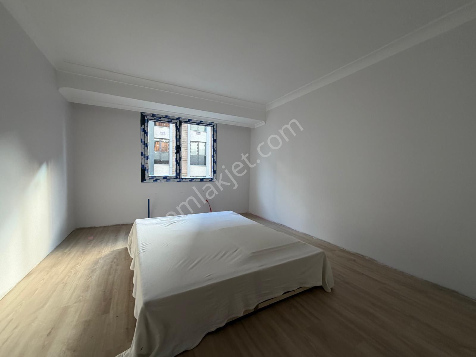 Bahçelievler Merkez'de Sıfır Binada 3+1 Geniş Ara Kat Daire - Görsel 11